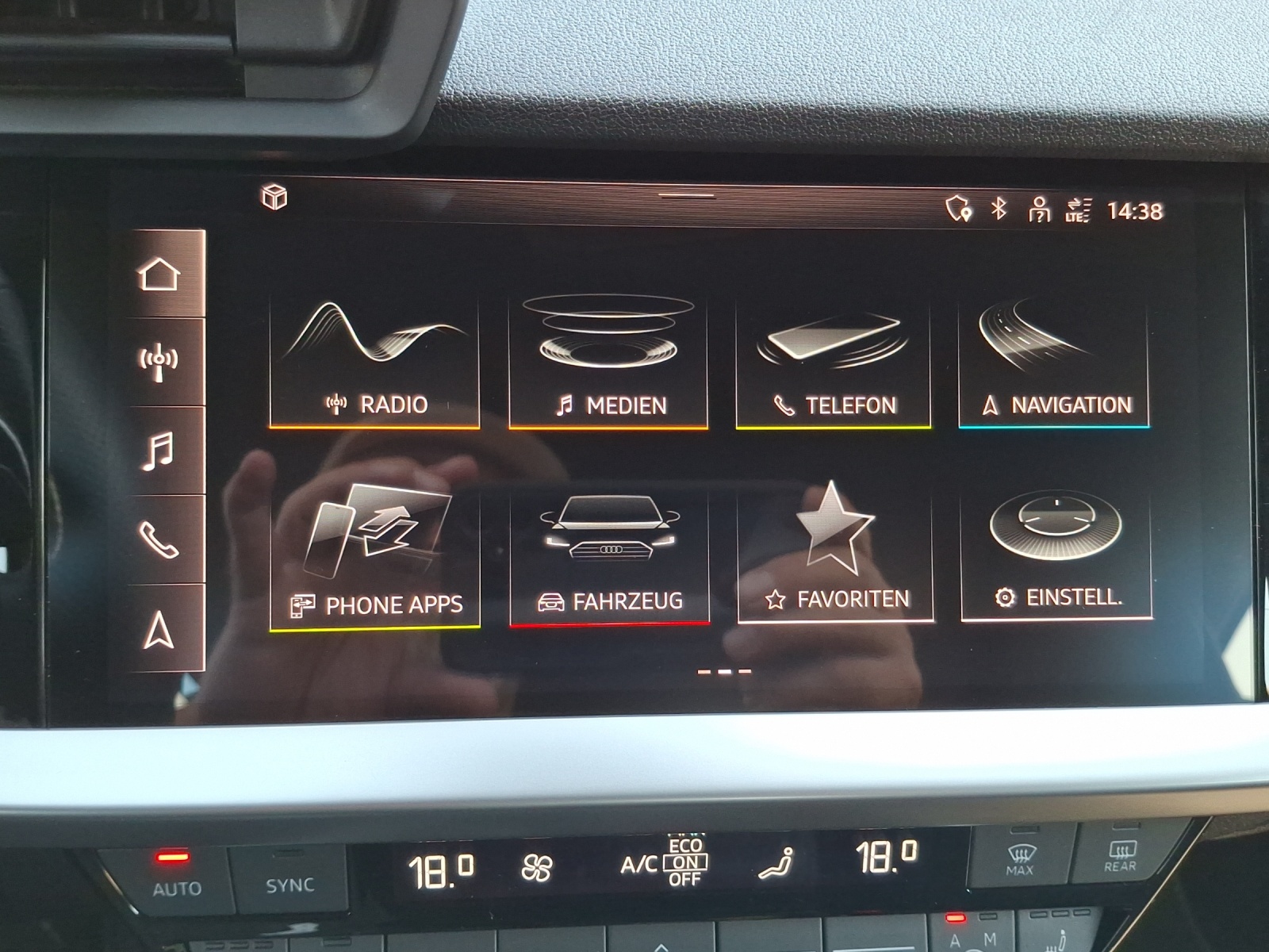 AUDI A3 Limousine 35 TFSI S-Line Attraction S-tronic-image-15