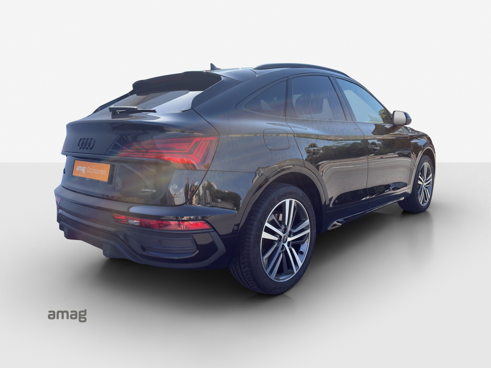 AUDI Q5 Sportback 40 TDI Blackedition quattro S-tronic-image-4