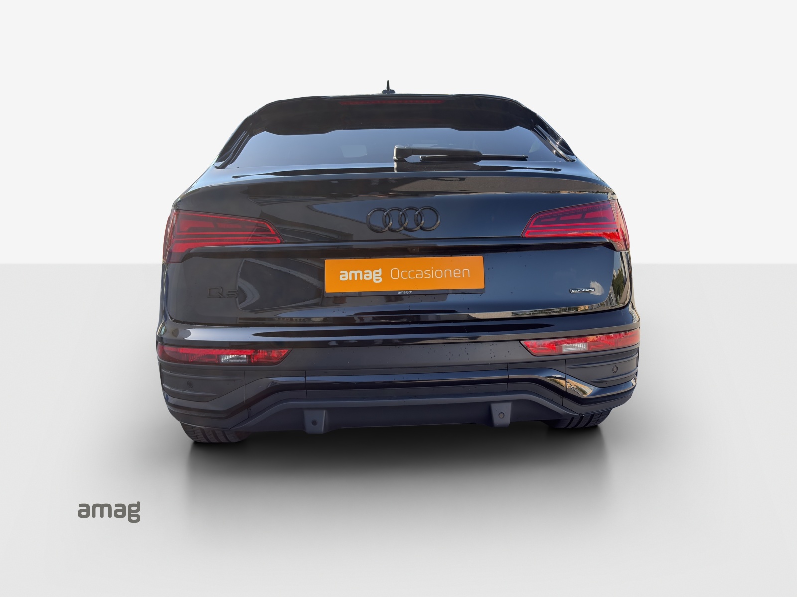 AUDI Q5 Sportback 40 TDI Blackedition quattro S-tronic-showroom-element-3