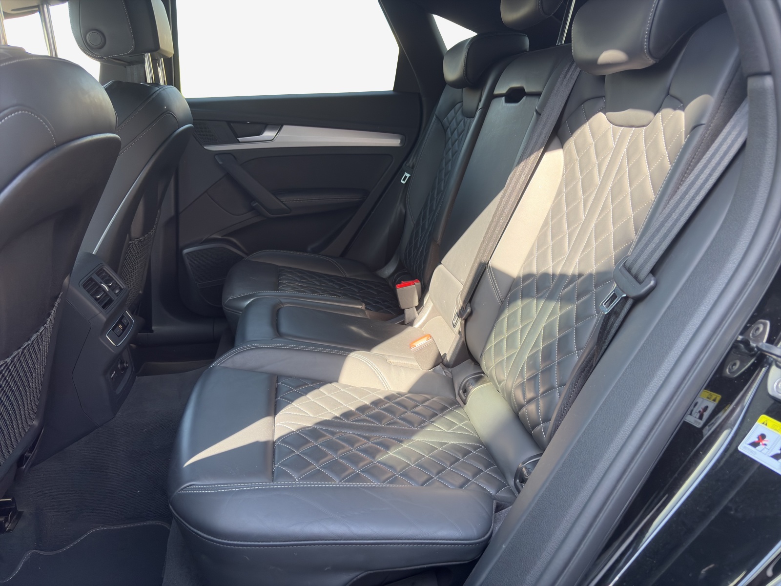 AUDI Q5 Sportback 40 TDI Blackedition quattro S-tronic-image-11