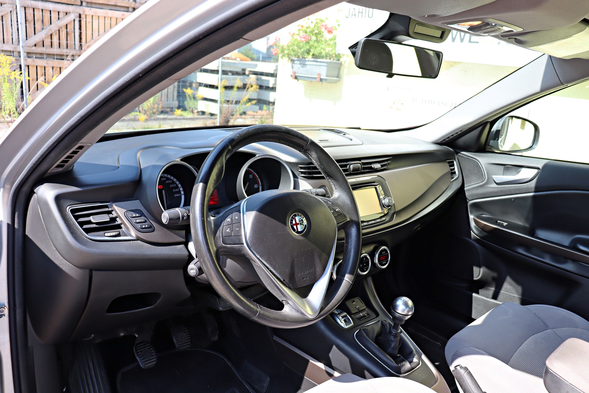 ALFA ROMEO Giulietta 1.6 JTDM Progression-image-11