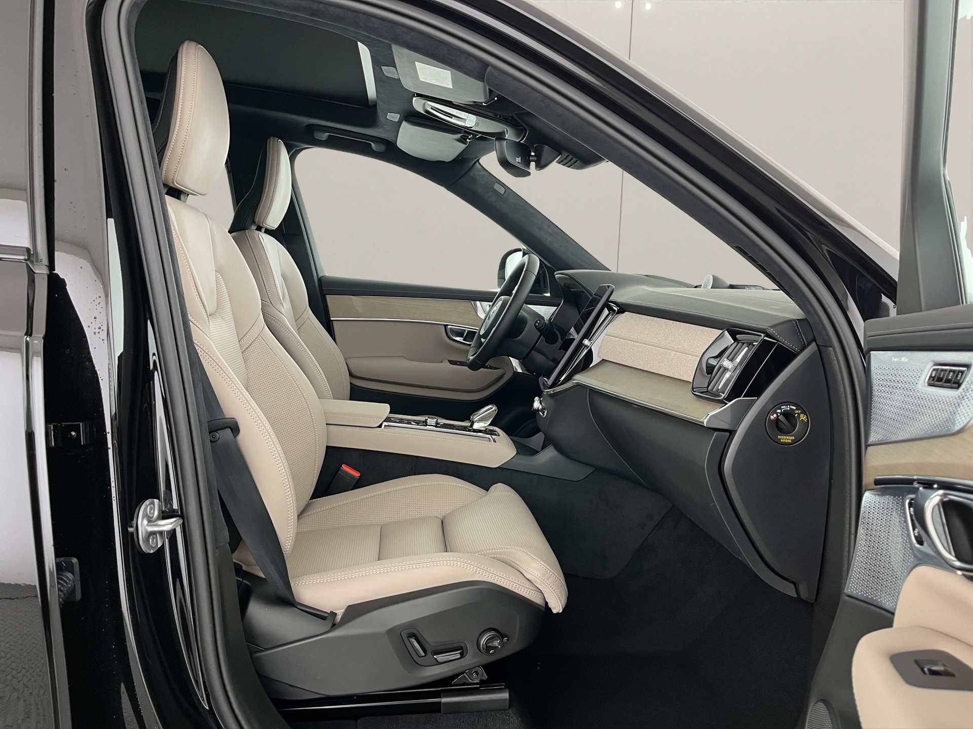 VOLVO XC90 2.0 T8 TE Ultra Dark eAWD-image-13
