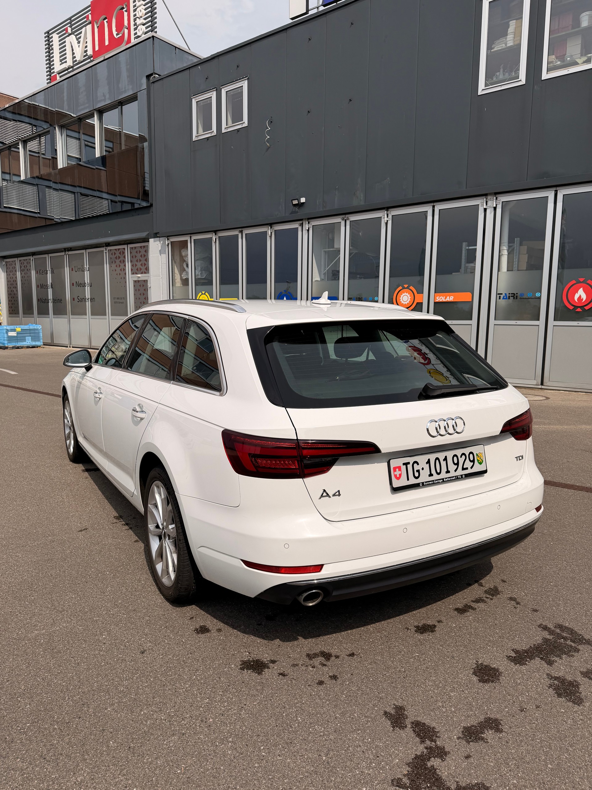 AUDI 2.0 TDI 150 Design S-Tronic-image-2