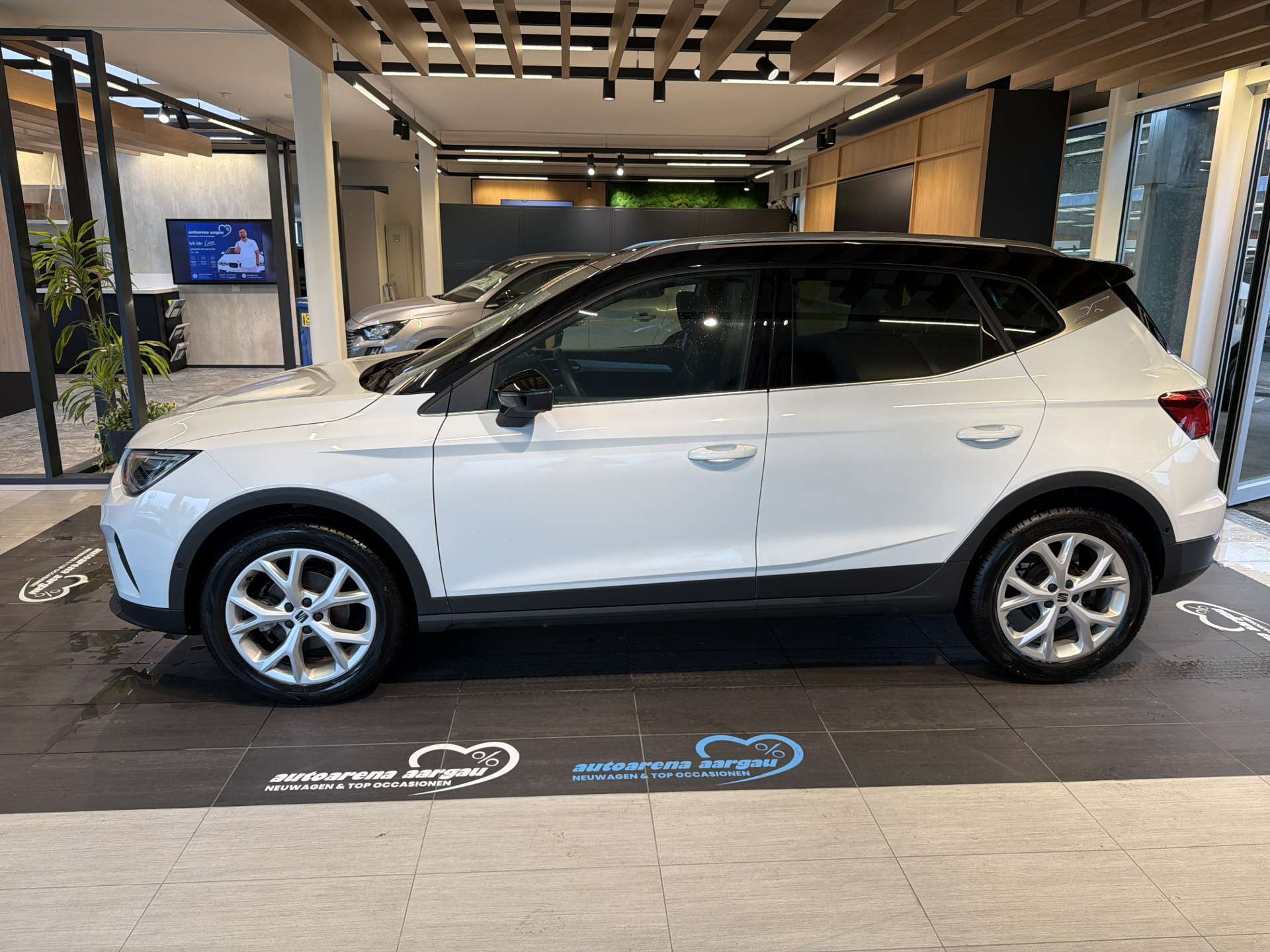 SEAT Arona 1.0 TSi Eco FR DSG-Automat-image-13