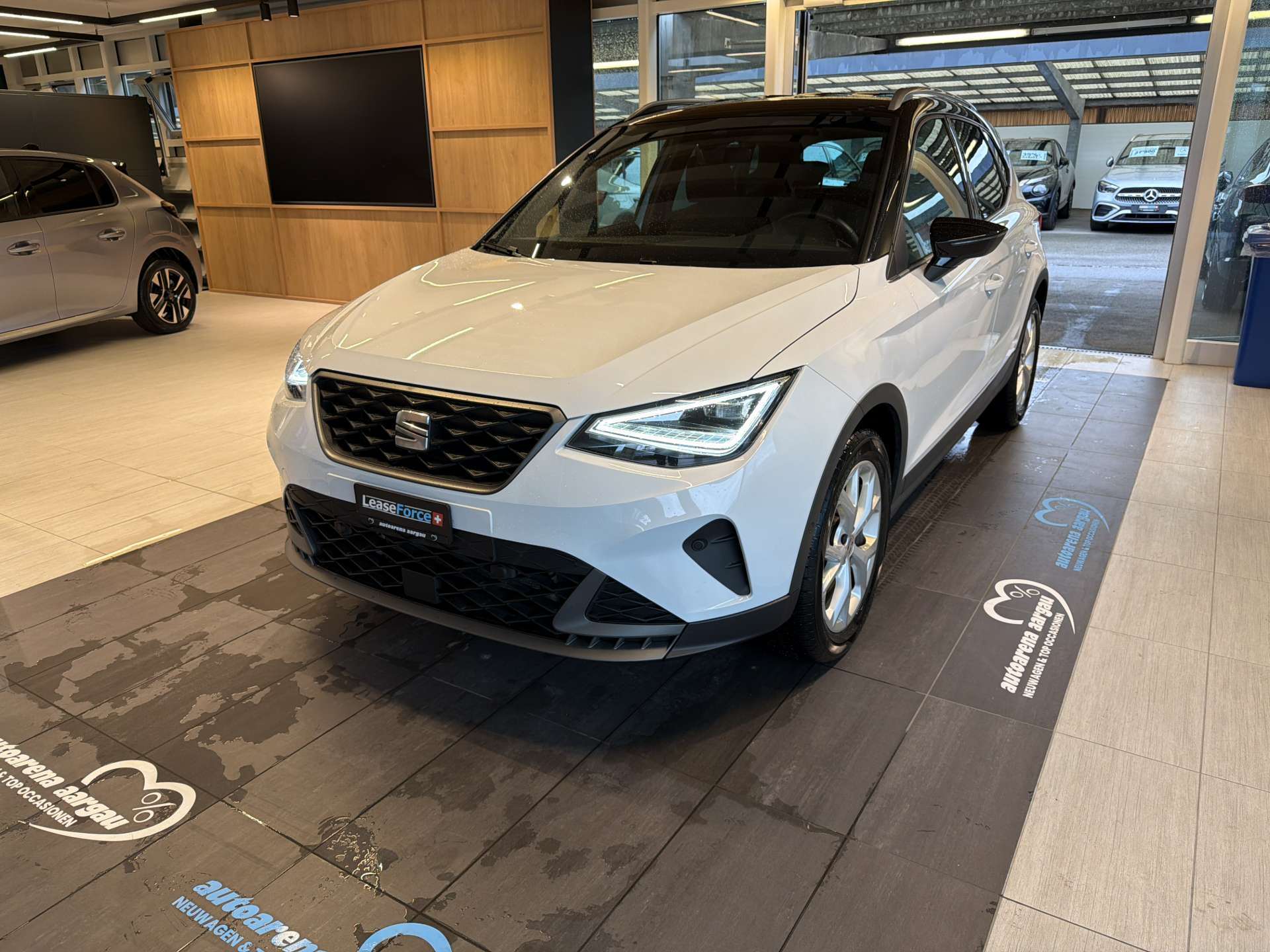 SEAT Arona 1.0 TSi Eco FR DSG-Automat-image-0