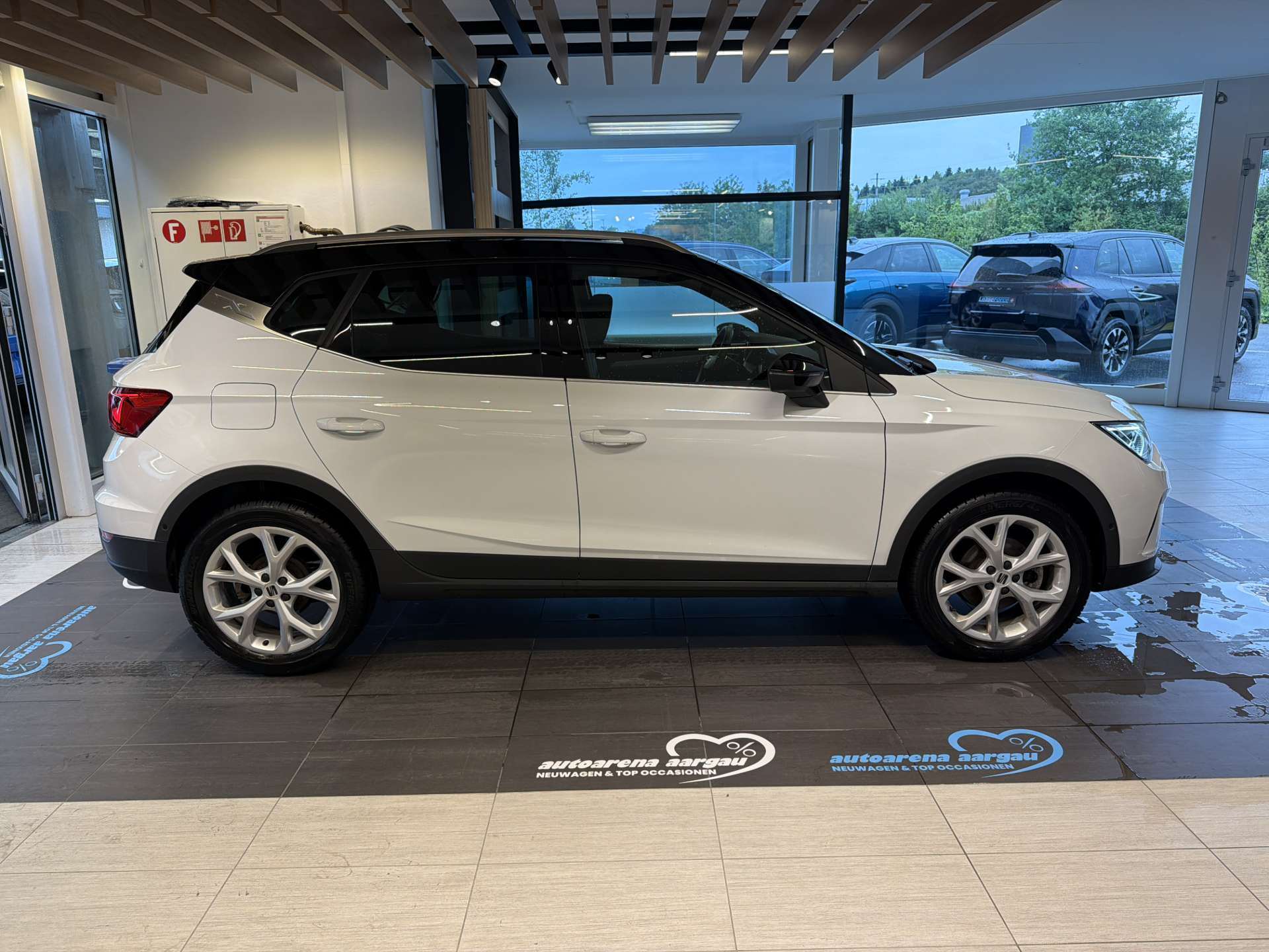 SEAT Arona 1.0 TSi Eco FR DSG-Automat-image-11