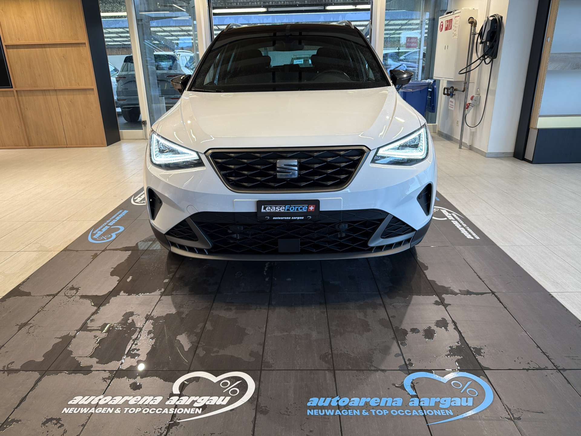 SEAT Arona 1.0 TSi Eco FR DSG-Automat-image-10