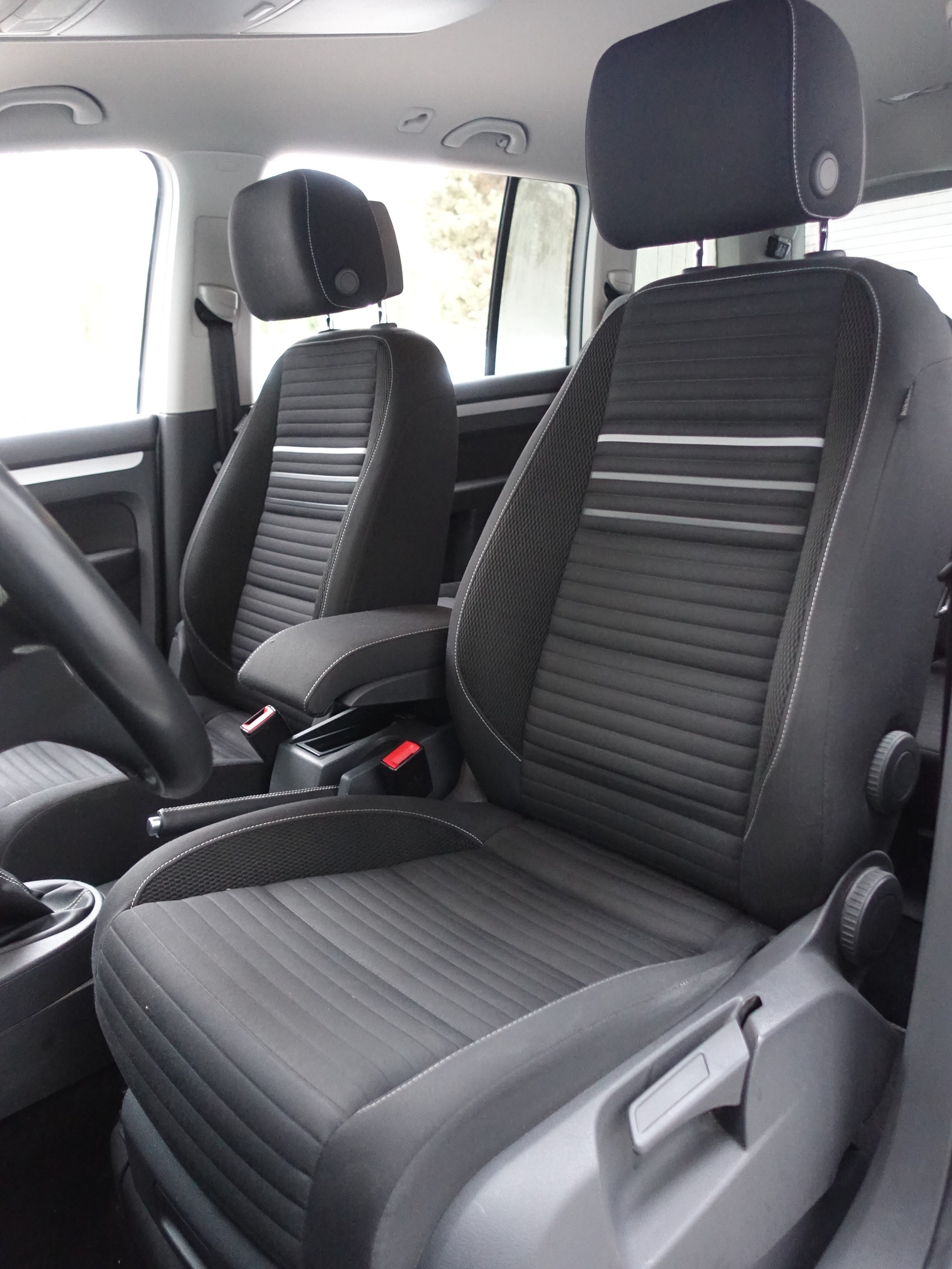 VW Touran 1.4 TSI Cup-image-8