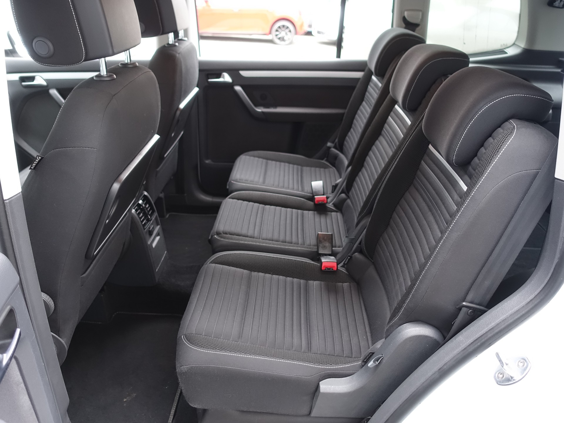VW Touran 1.4 TSI Cup-image-14