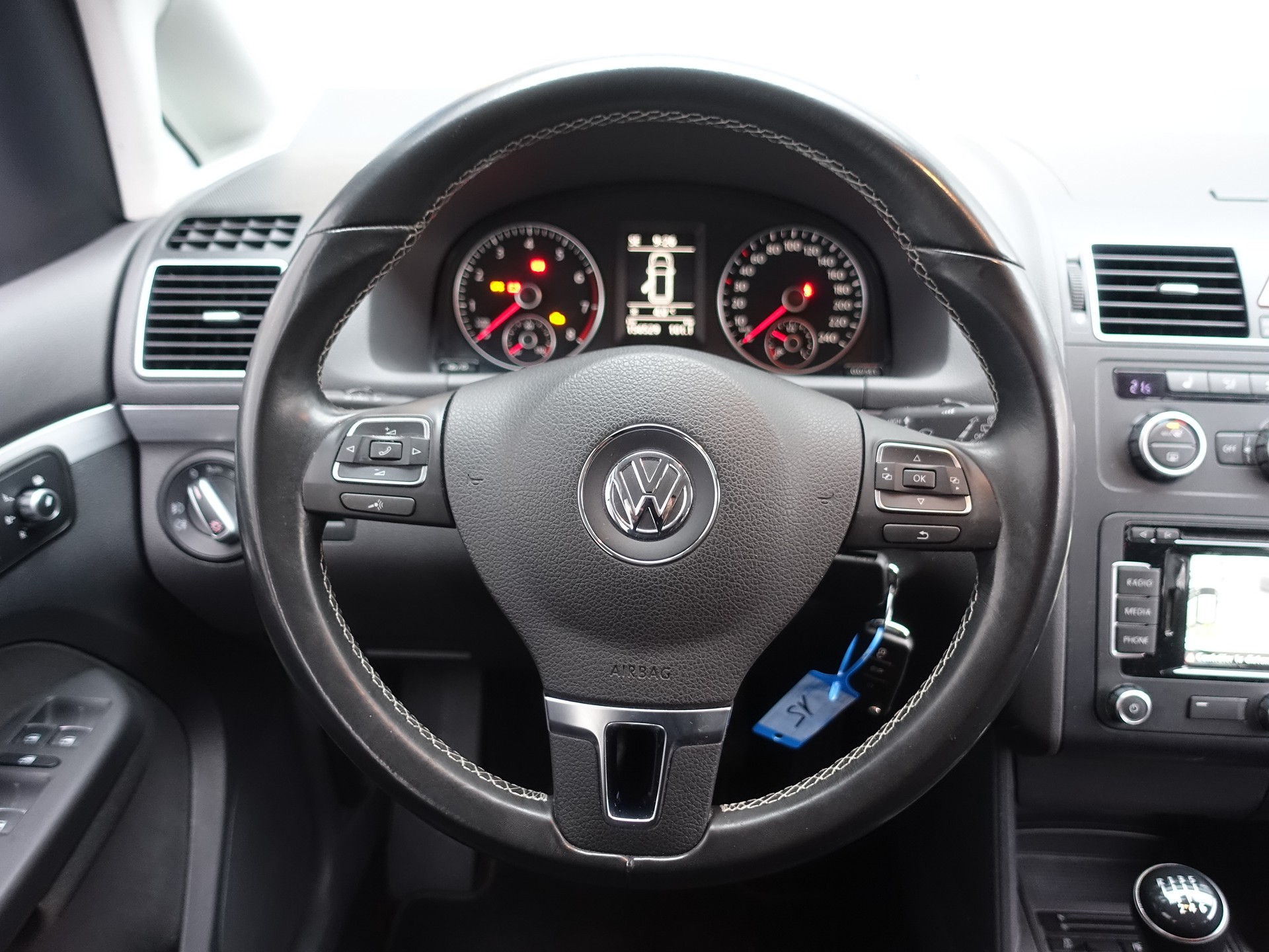 VW Touran 1.4 TSI Cup-image-11