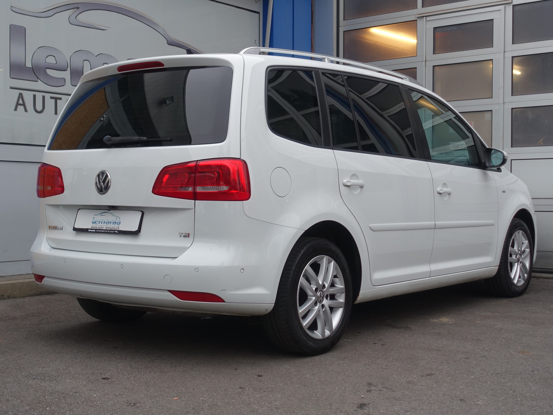 VW Touran 1.4 TSI Cup-image-4