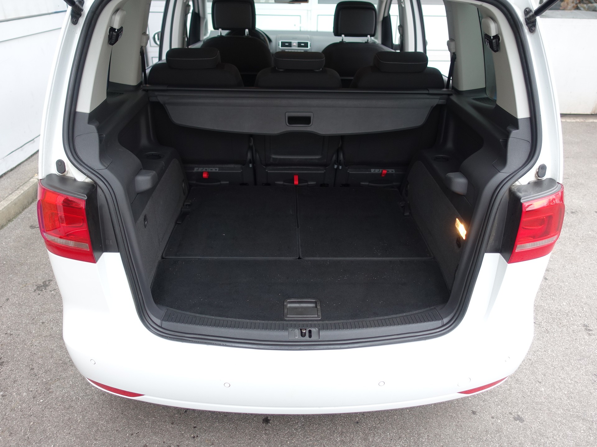 VW Touran 1.4 TSI Cup-image-18