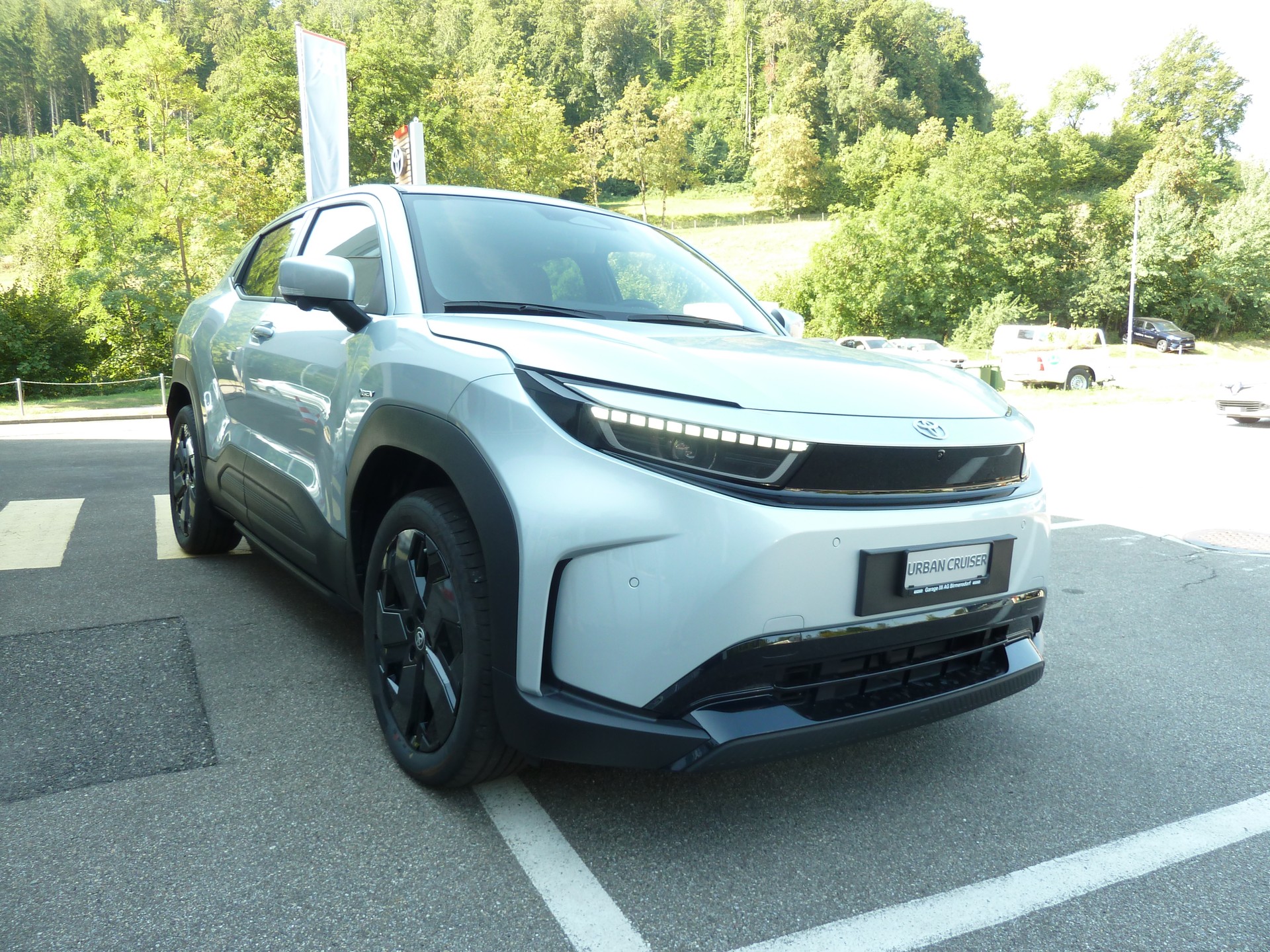 TOYOTA Urban Cruiser 61 kWh Premium AWD-image-12