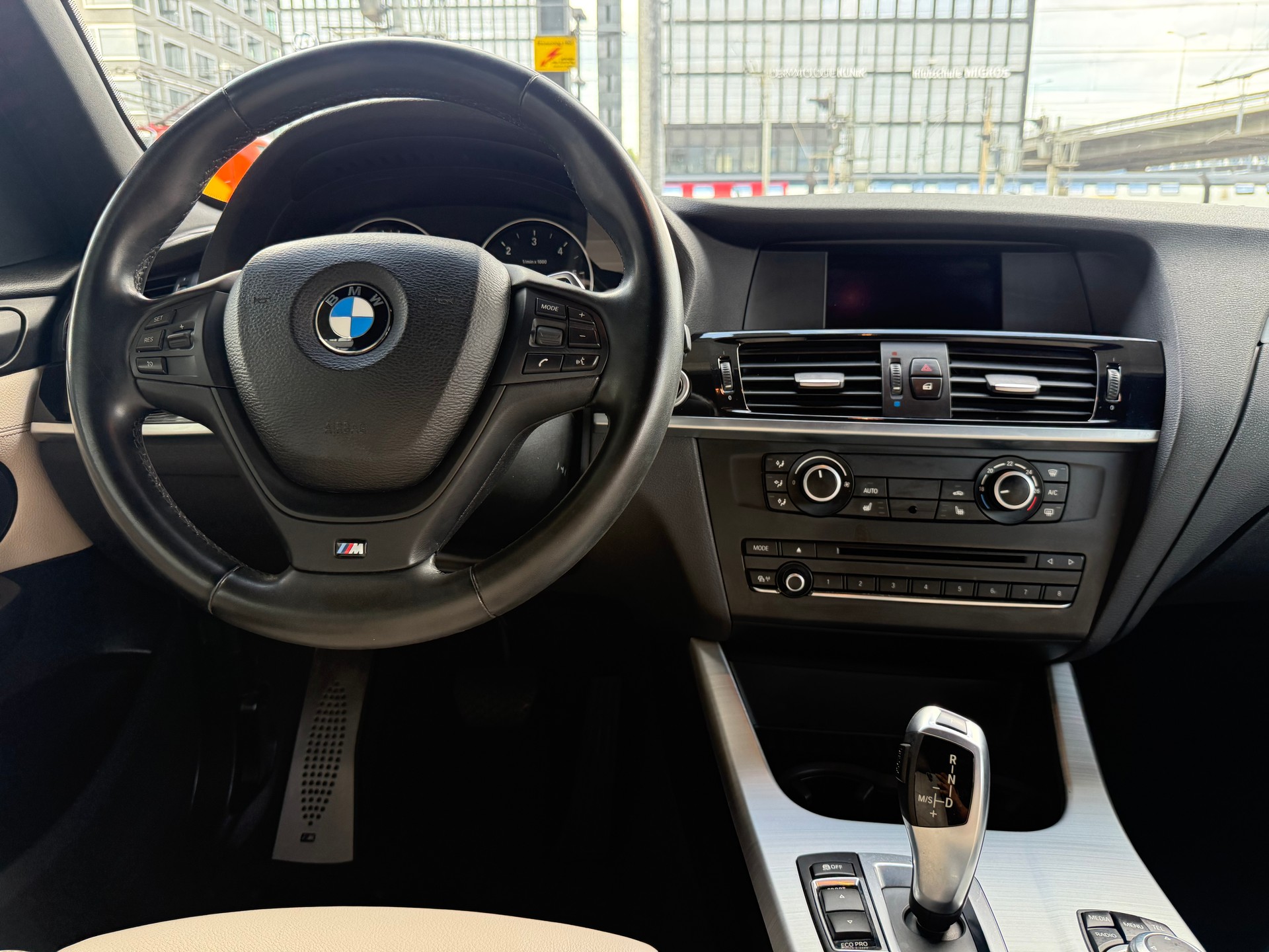 BMW X3 xDrive 20d Steptronic M-Paket-image-11