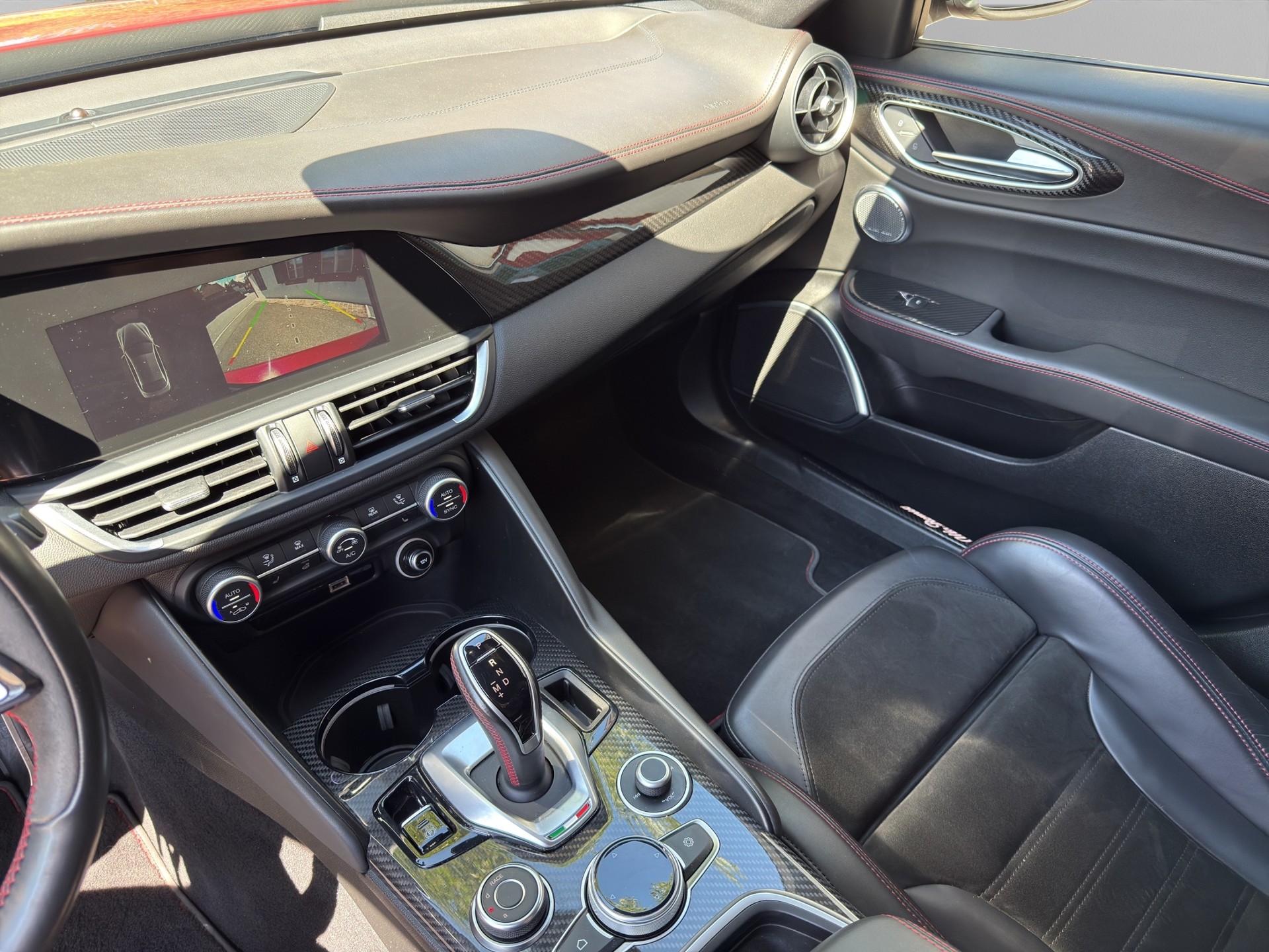 ALFA ROMEO Giulia 2.9 V6 Quadrifoglio Automatic * Facelift * rosso competizione * CH Fahrzeug * Garantie *-image-11