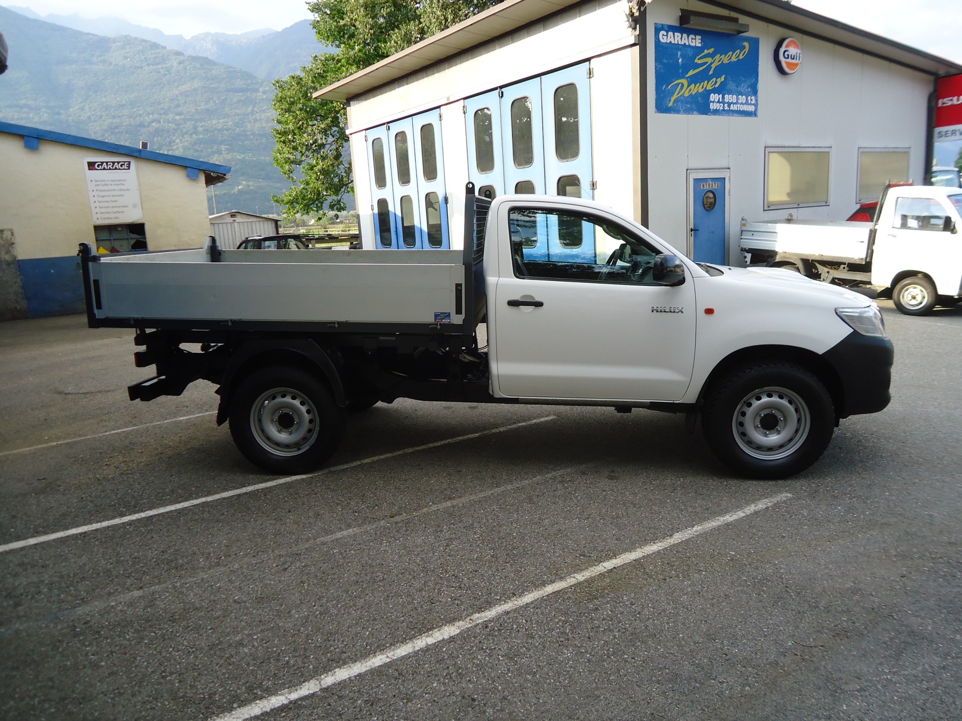 TOYOTA Single Cab Luna - Ponte ribaltabile con Aumento del carico utile KG. 1285 - Gancio di Traino KG. 3250-image-3