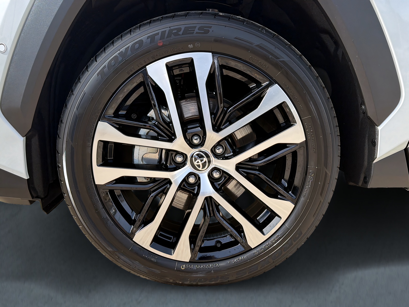 TOYOTA RAV-4 2.5 PHEV Premium e-CVT AWD-image-13