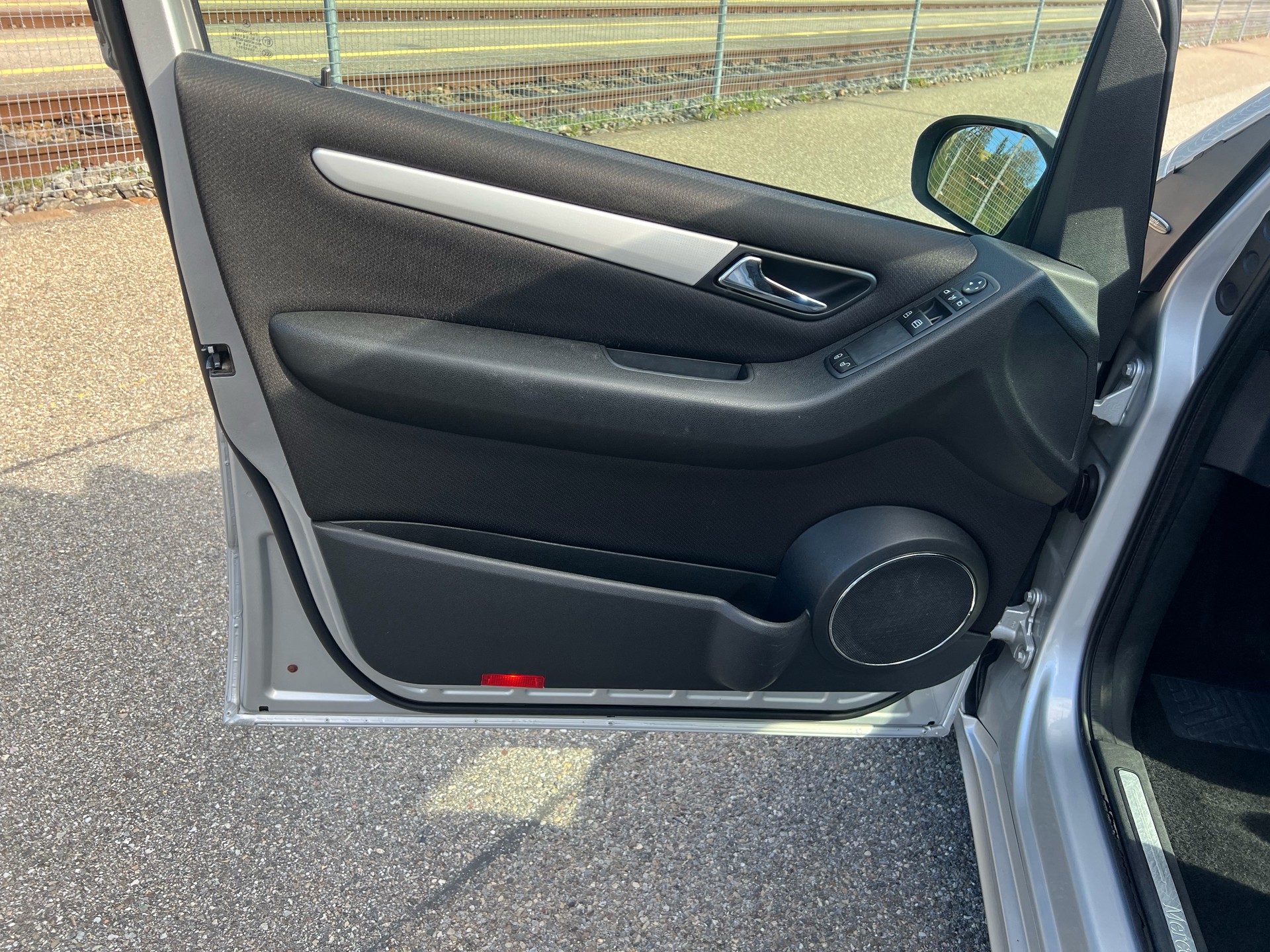 MERCEDES-BENZ A 200 CDI Avantgarde-image-14
