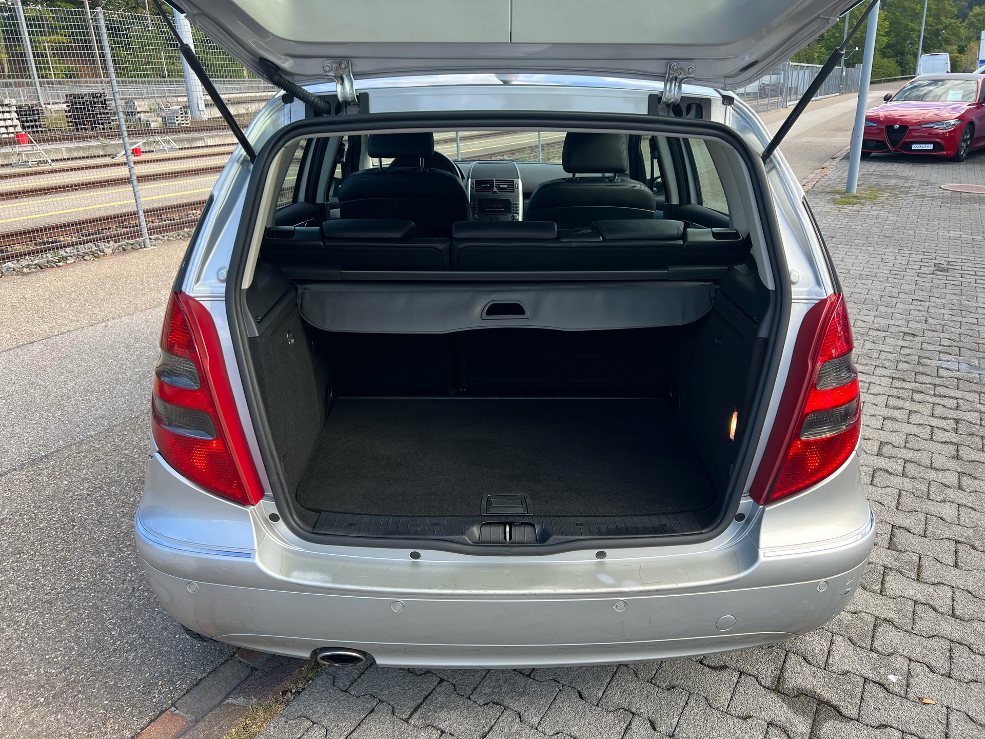MERCEDES-BENZ A 200 CDI Avantgarde-image-8