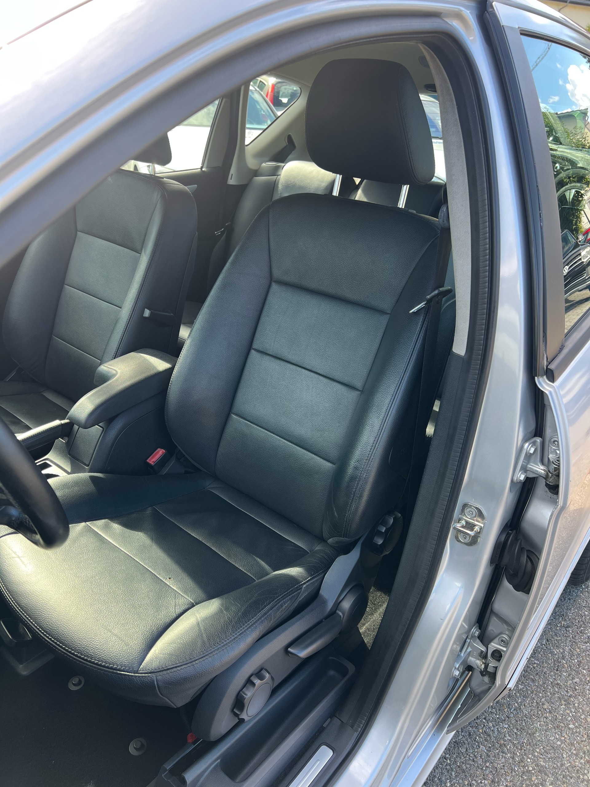 MERCEDES-BENZ A 200 CDI Avantgarde-image-12