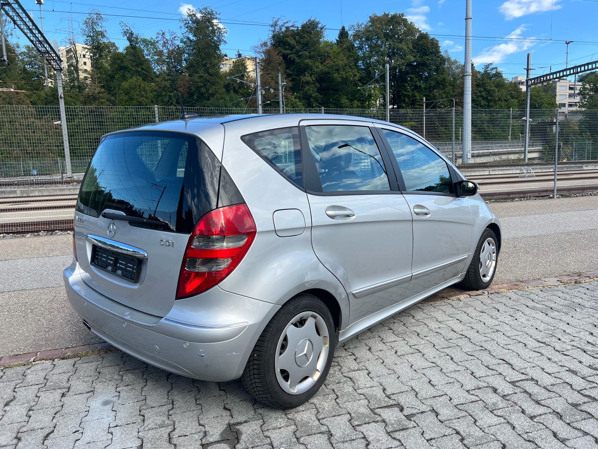 MERCEDES-BENZ A 200 CDI Avantgarde-image-4