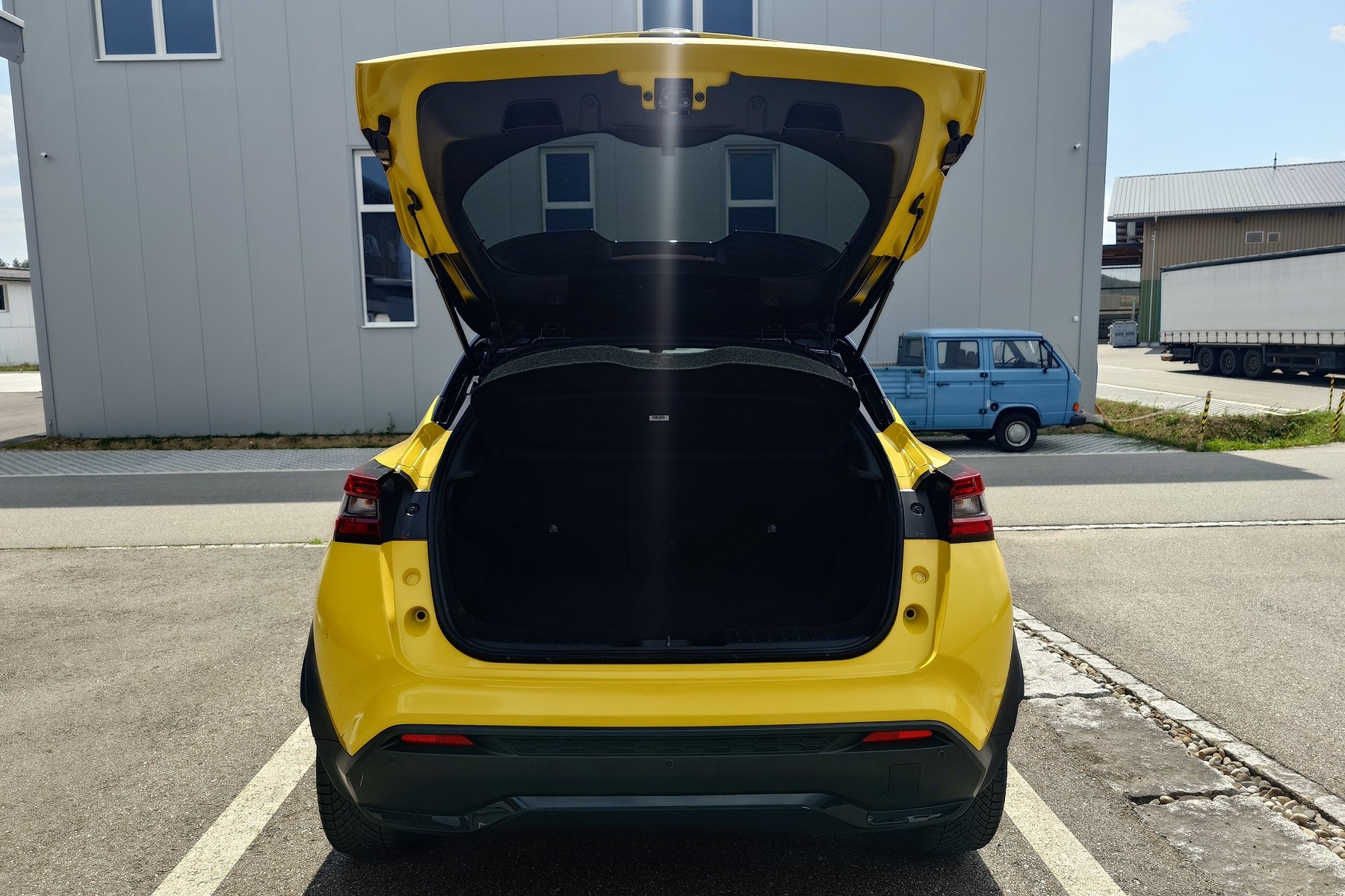 NISSAN Juke 1.6 Hybrid N-Sport-image-5