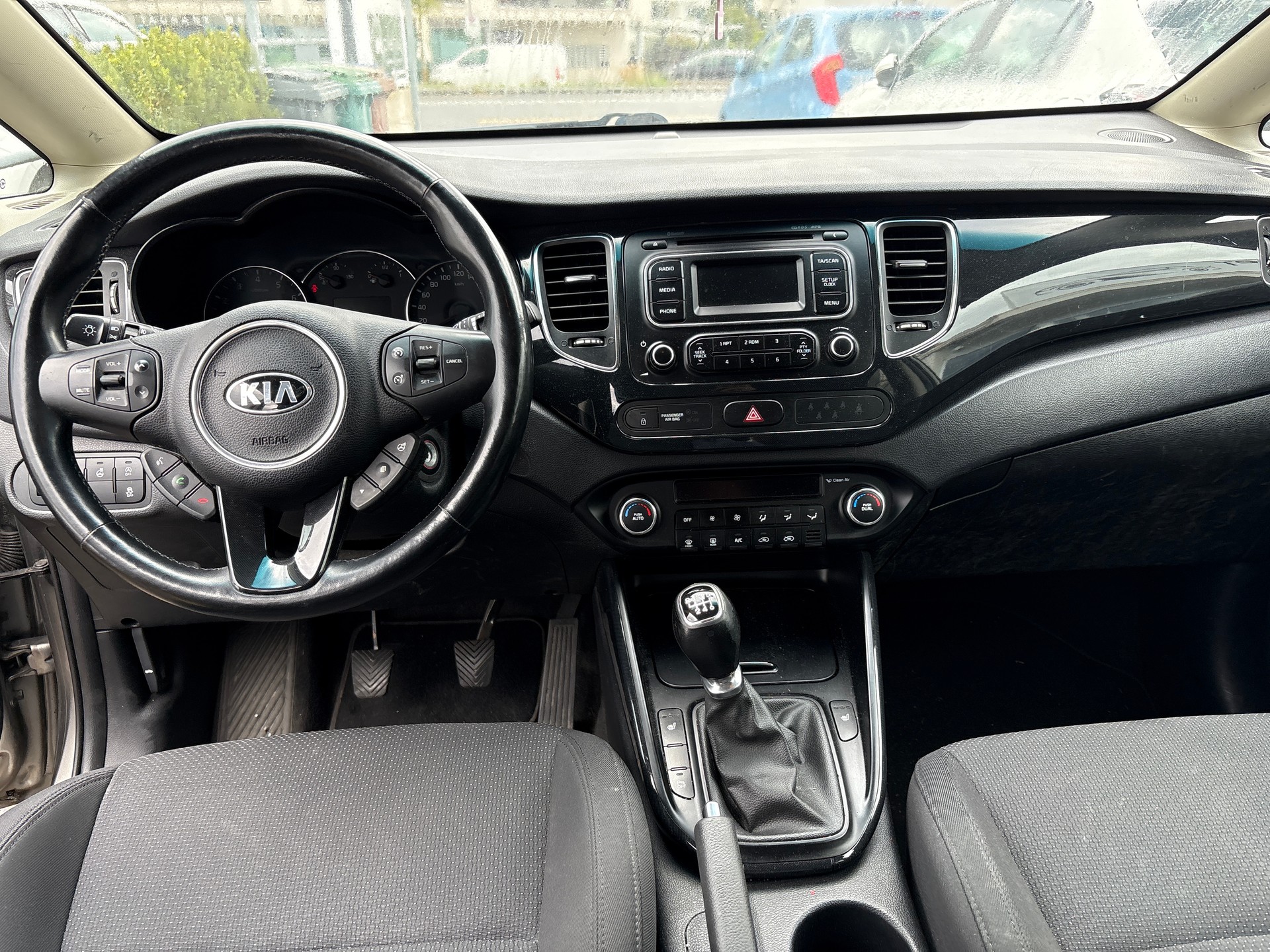 KIA Carens 1.6 GDI Trend-image-7