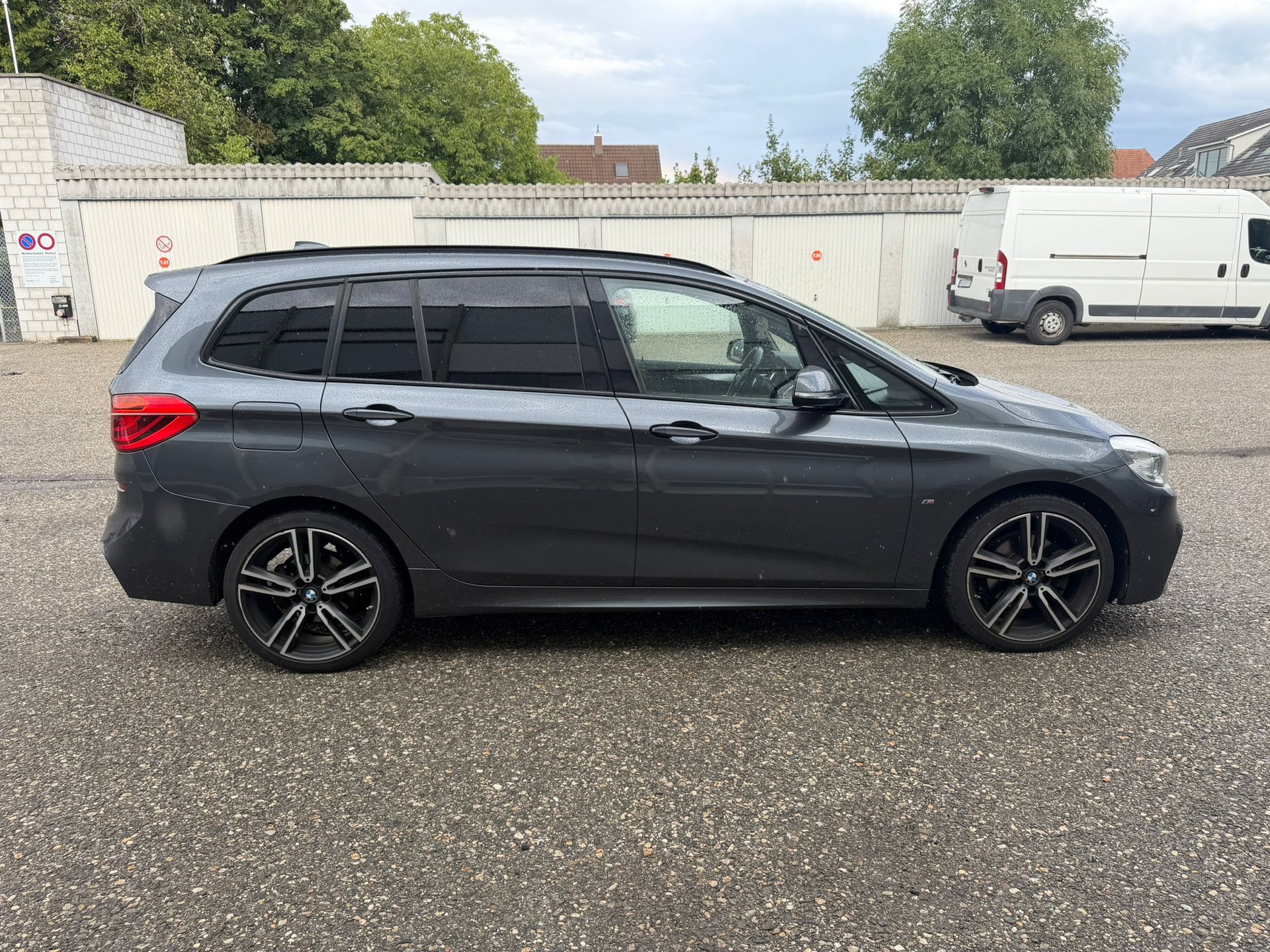 BMW 218d xDrive Gran Tourer M Sport Steptronic-image-6