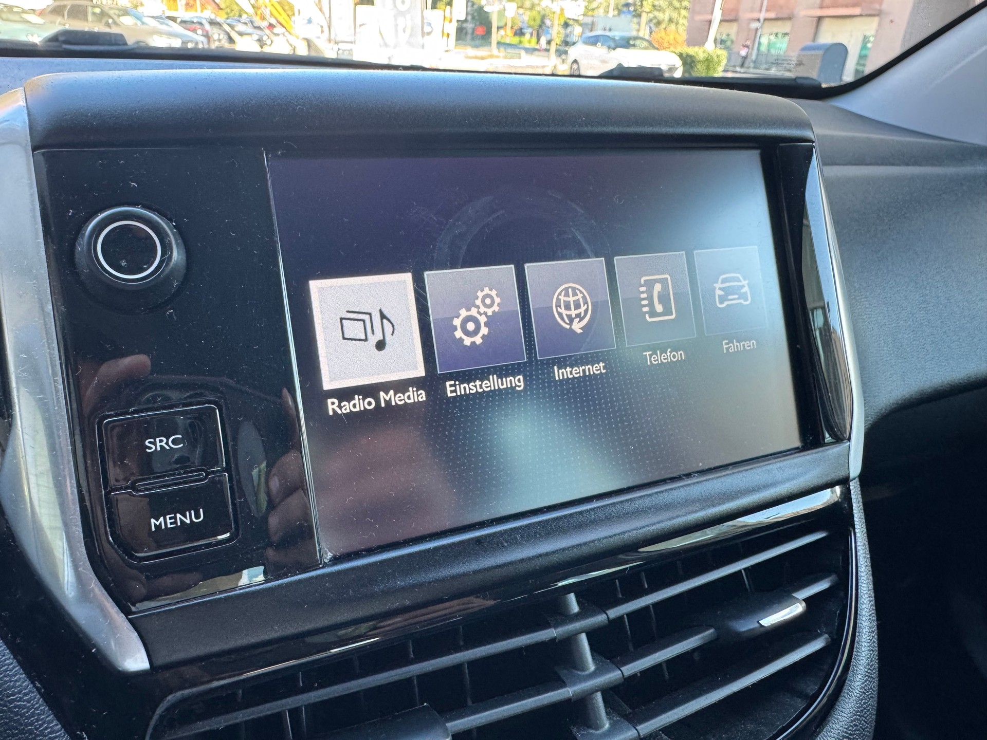 PEUGEOT 208 1.2 PureTech Access-image-9