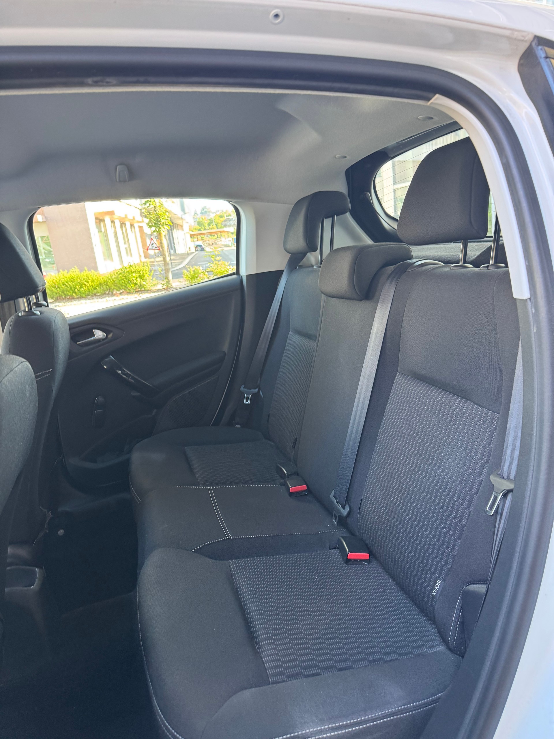 PEUGEOT 208 1.2 PureTech Access-image-7