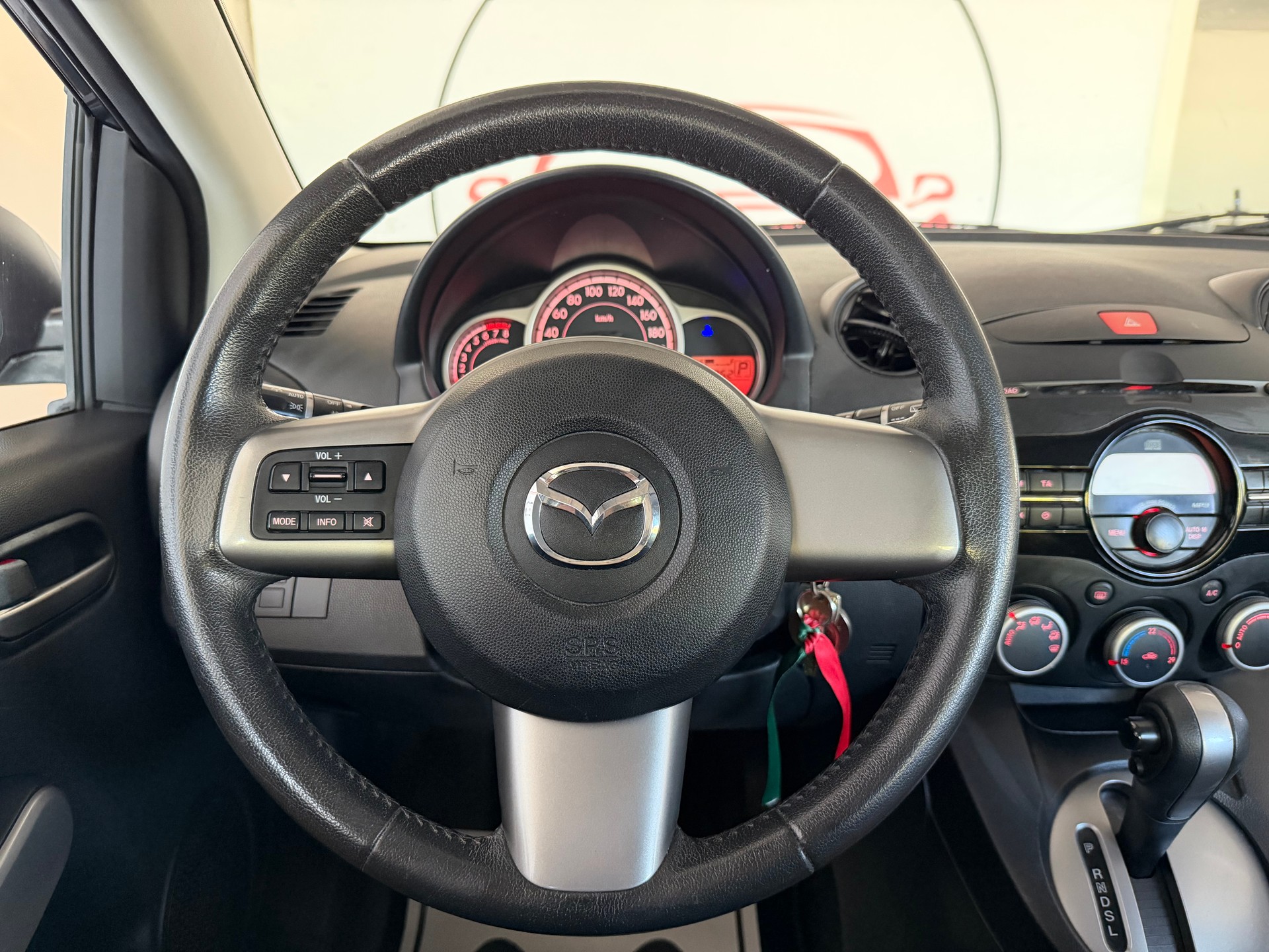 MAZDA 2 1.5i 16V Exclusive Automatic-image-13