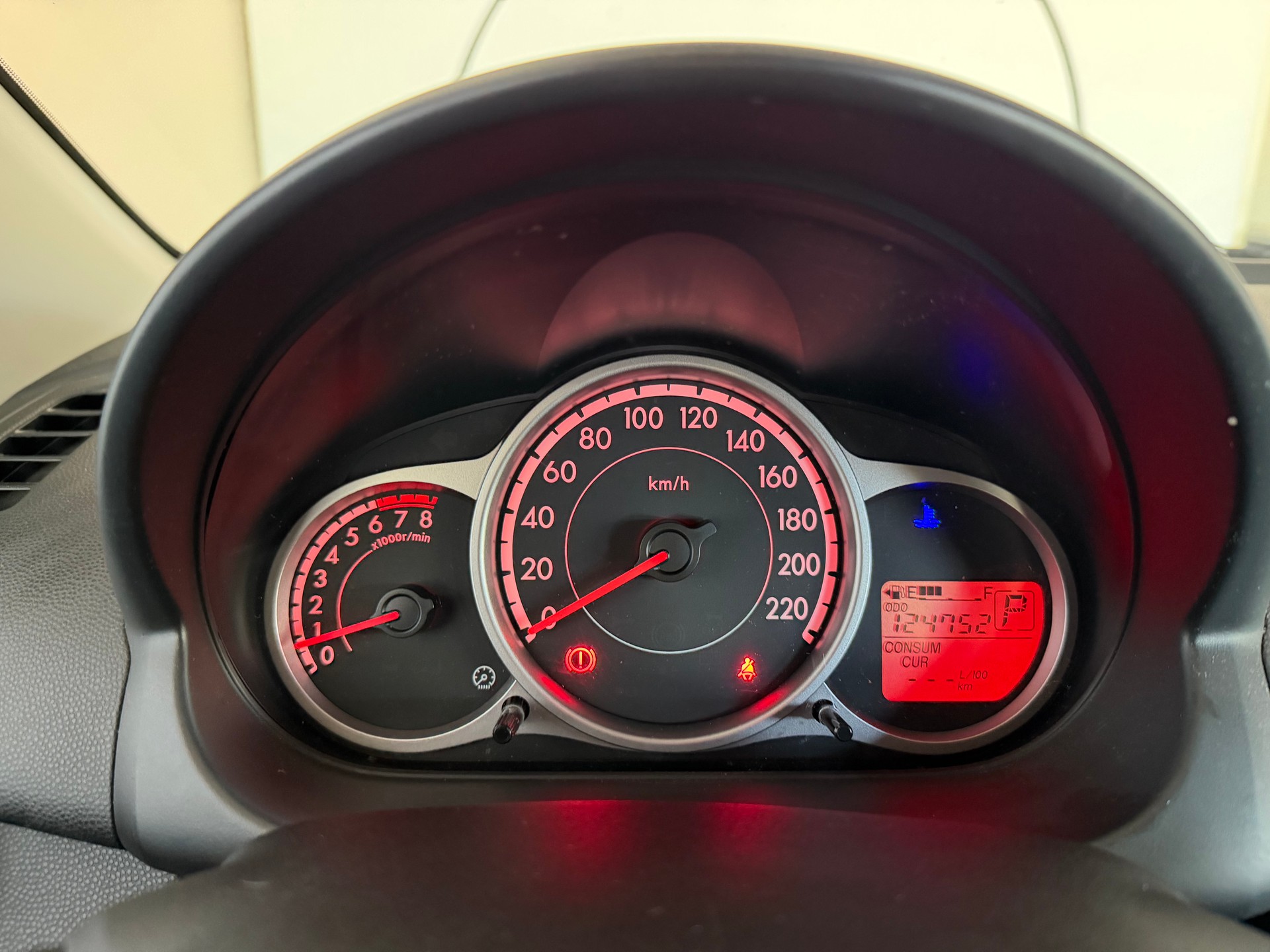 MAZDA 2 1.5i 16V Exclusive Automatic-image-14