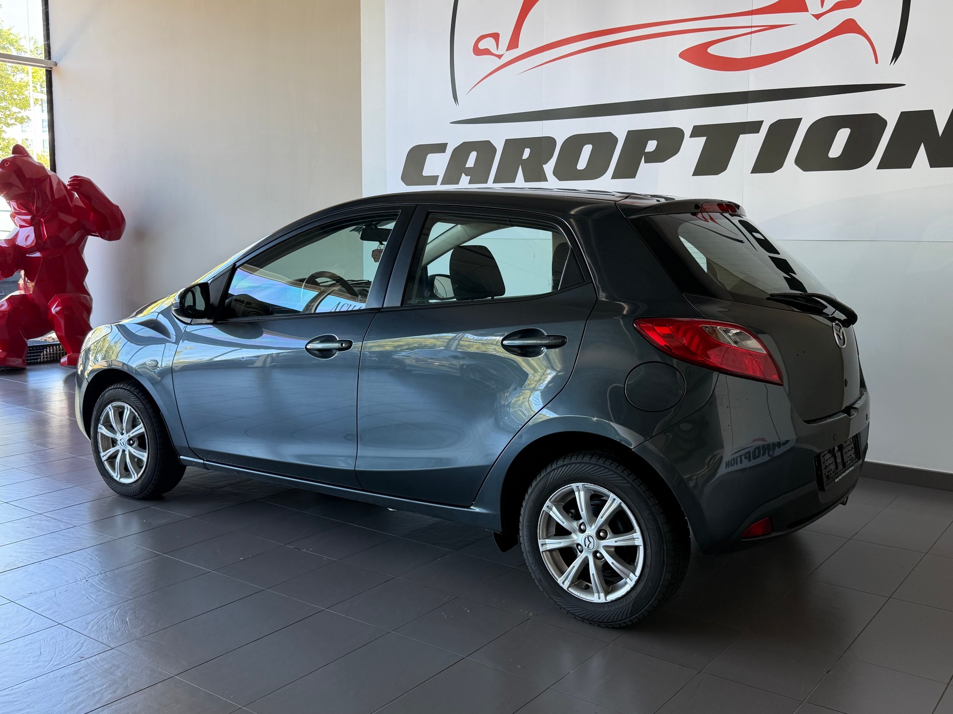 MAZDA 2 1.5i 16V Exclusive Automatic-showroom-element-3