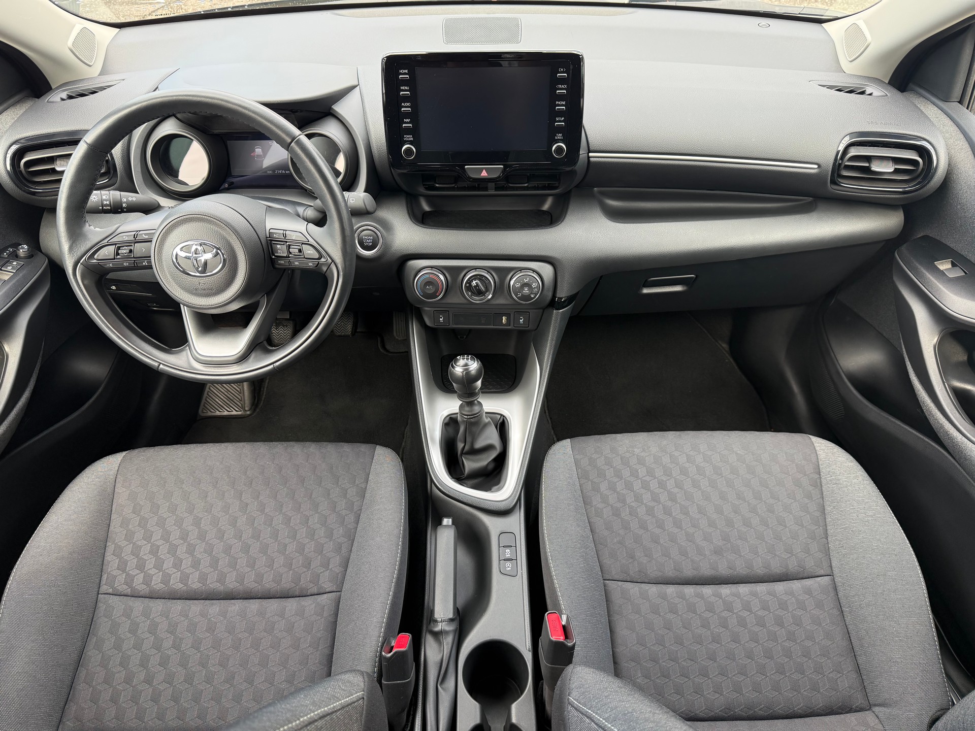 TOYOTA Yaris 1.5 Trend-image-10