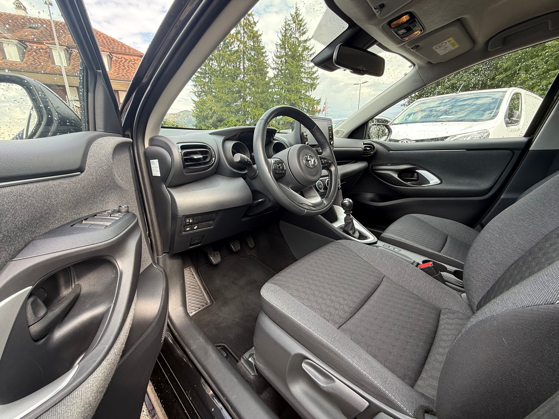 TOYOTA Yaris 1.5 Trend-image-7