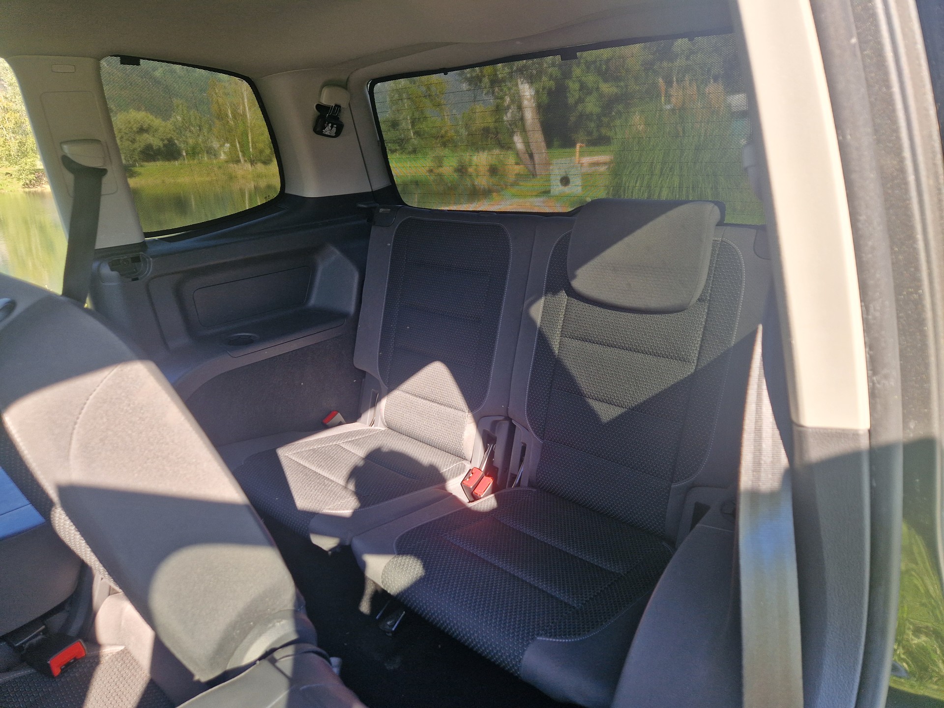 VW Touran 2.0 TDI BlueMotion Technology Cup-image-7