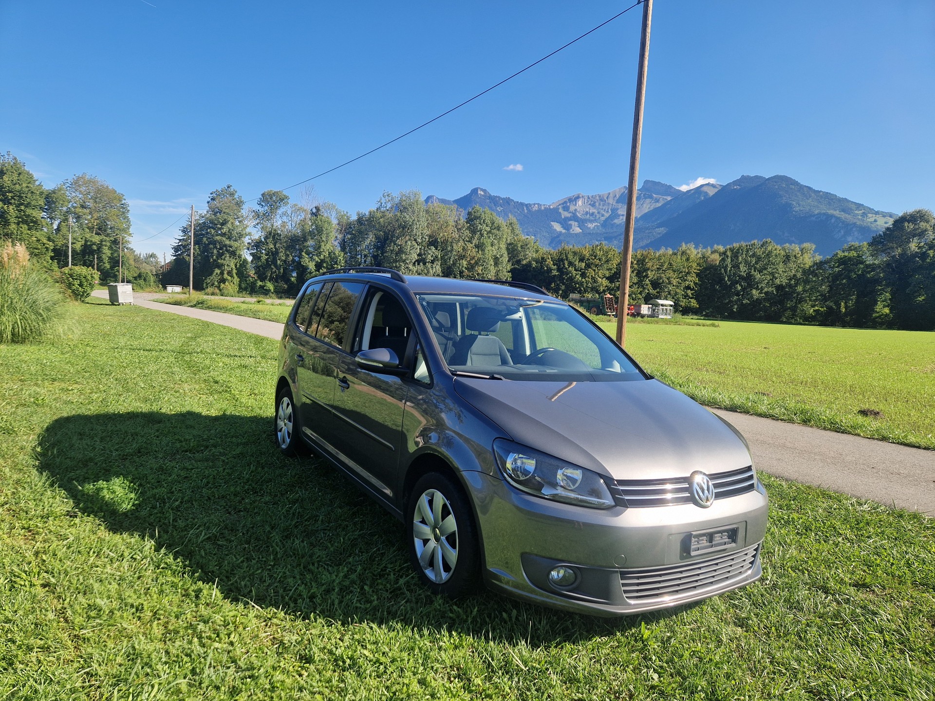 VW Touran 2.0 TDI BlueMotion Technology Cup-image-0