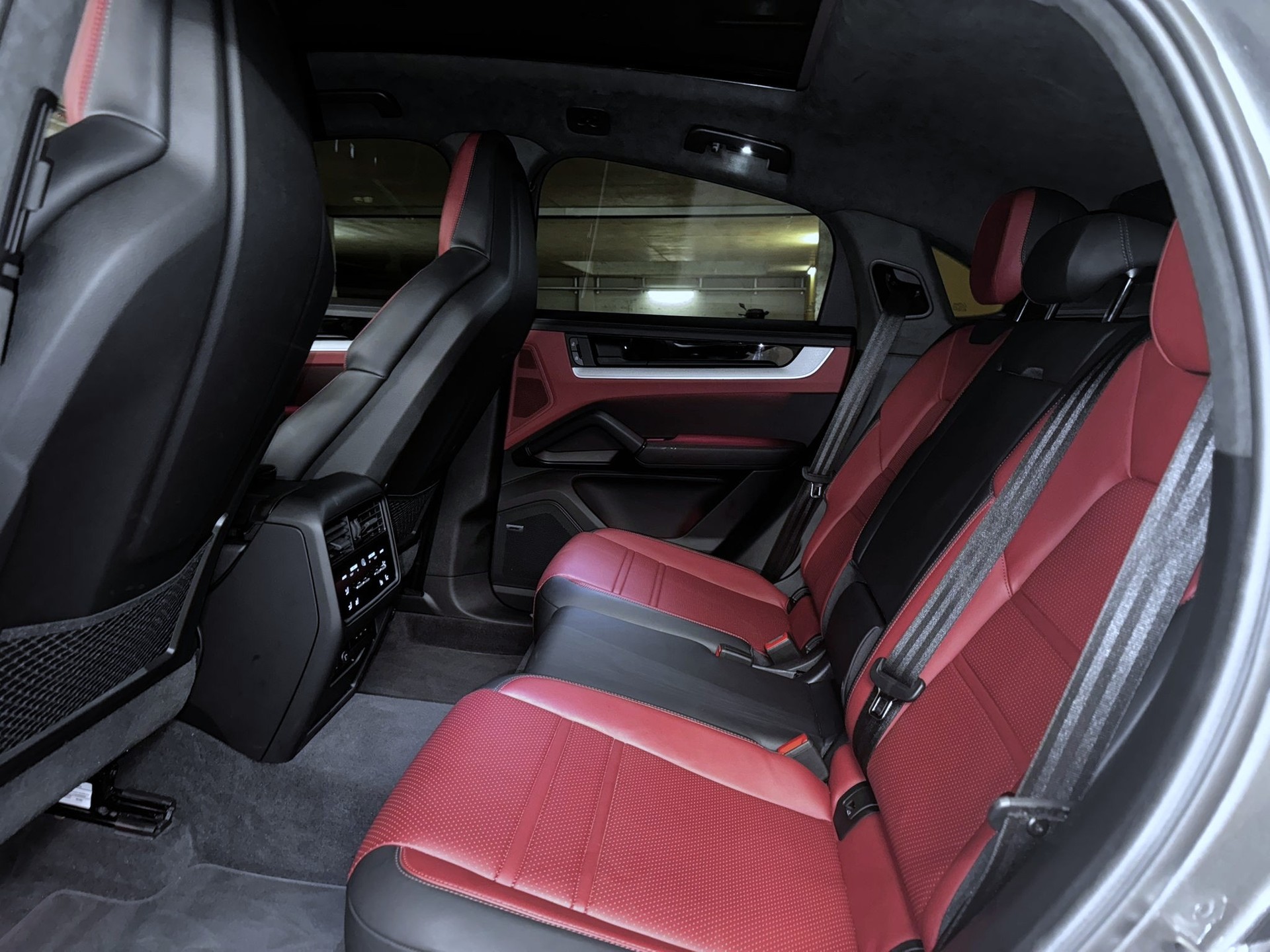 PORSCHE Cayenne Coupé Tiptronic-image-14