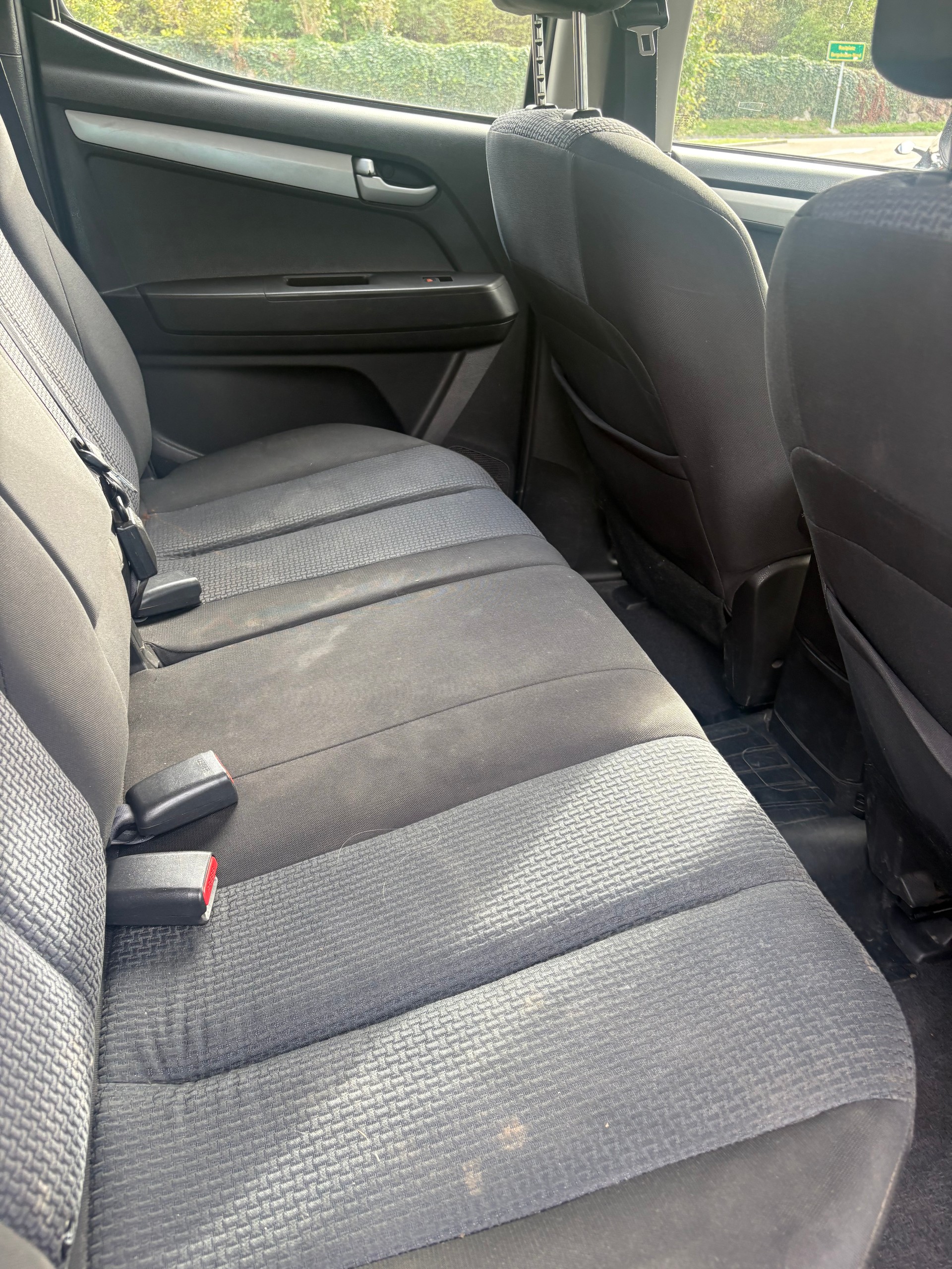 ISUZU D-MAX 2.5 Crew Cab Solar 4x4-image-12
