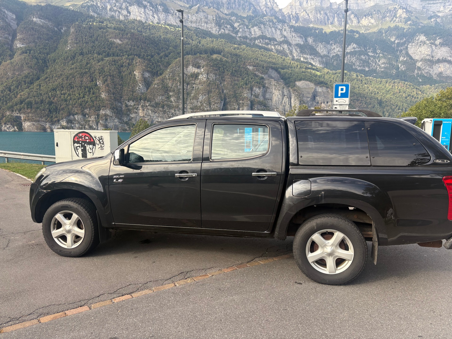 ISUZU D-MAX 2.5 Crew Cab Solar 4x4-image-2
