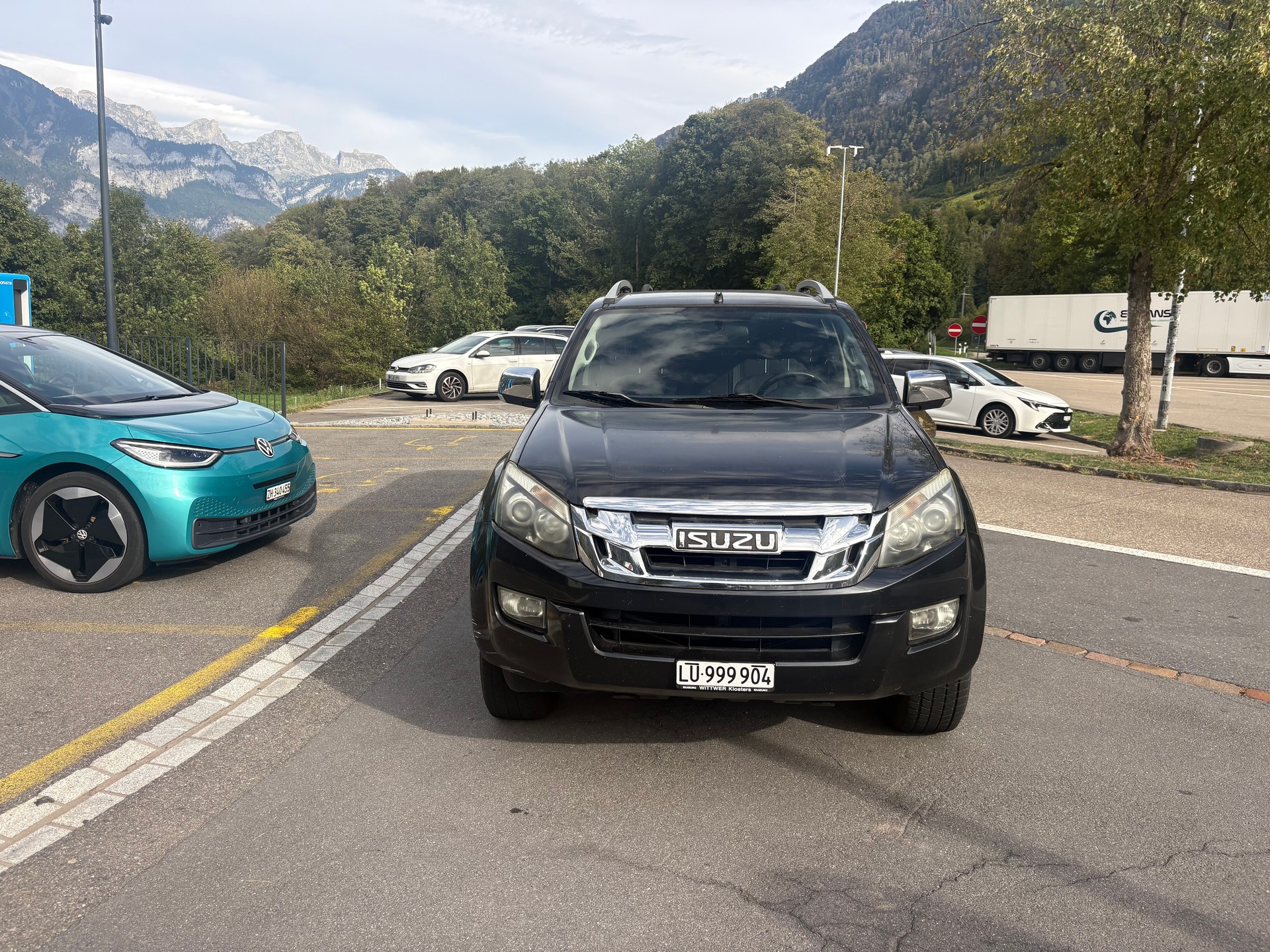 ISUZU D-MAX 2.5 Crew Cab Solar 4x4-image-0