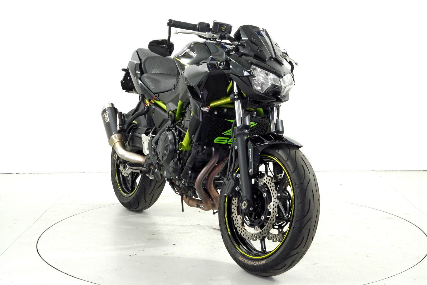 KAWASAKI Z 650 ABS-showroom-element-1