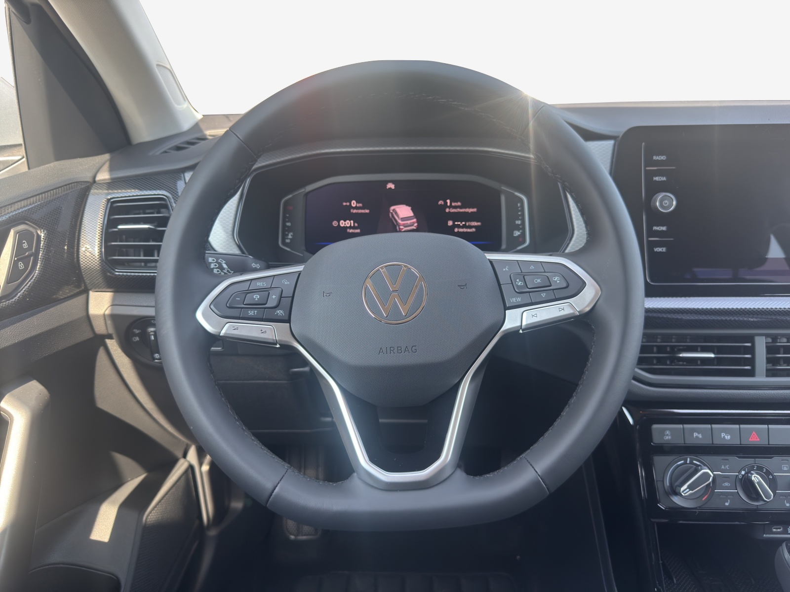 VW T-Cross 1.0 TSI EVO Life DSG-image-9