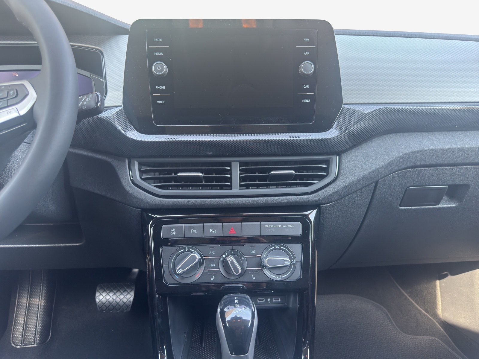 VW T-Cross 1.0 TSI EVO Life DSG-image-10