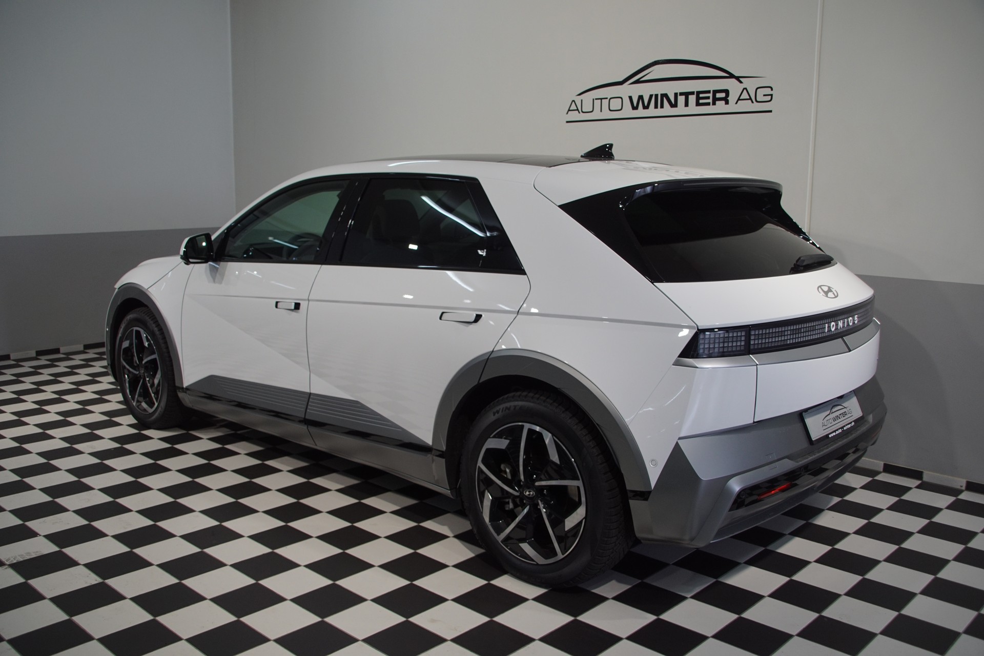 HYUNDAI Ioniq 5 Vertex 84kWh 4WD +swiss+ New-MODELL-image-8