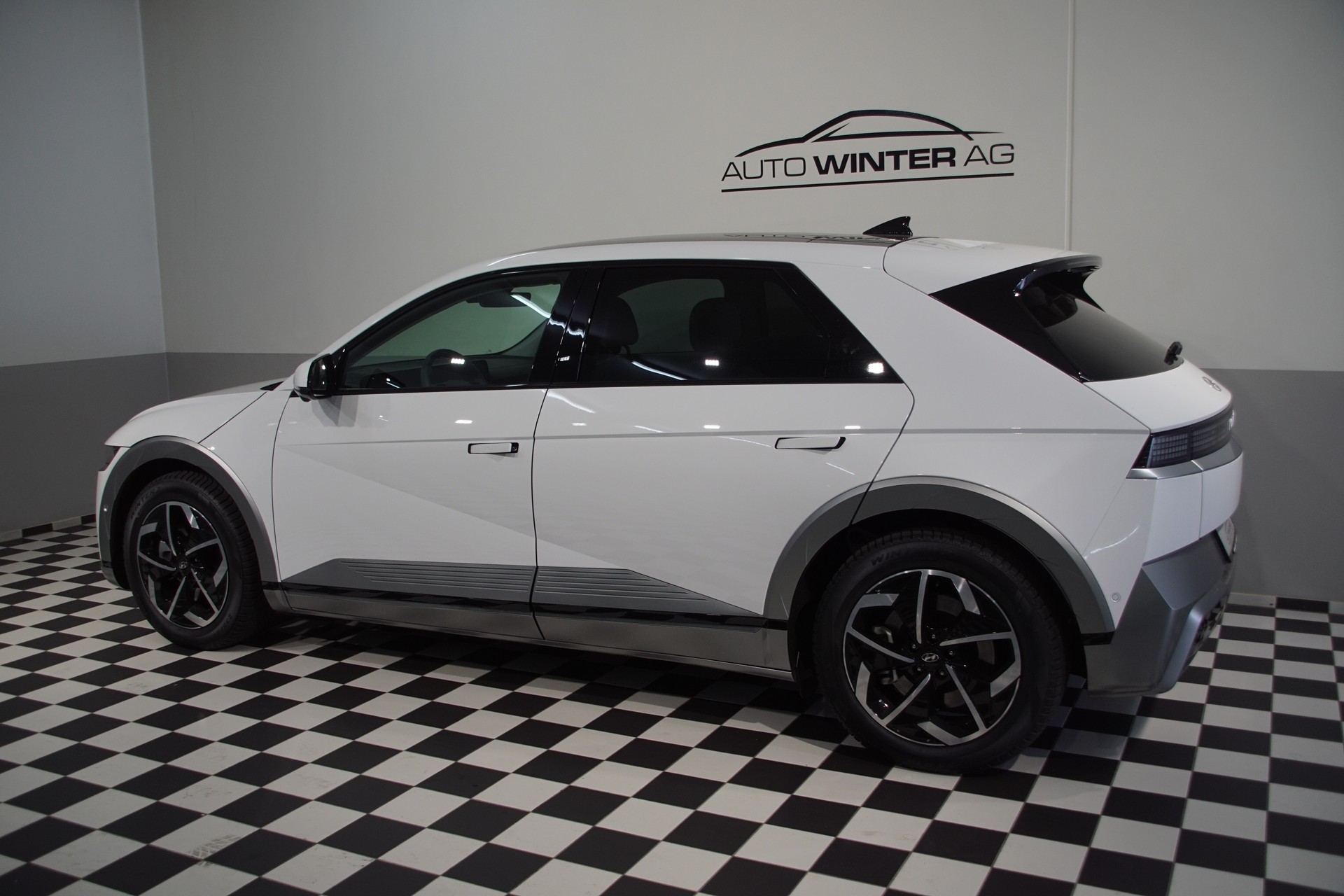 HYUNDAI Ioniq 5 Vertex 84kWh 4WD +swiss+ New-MODELL-image-9