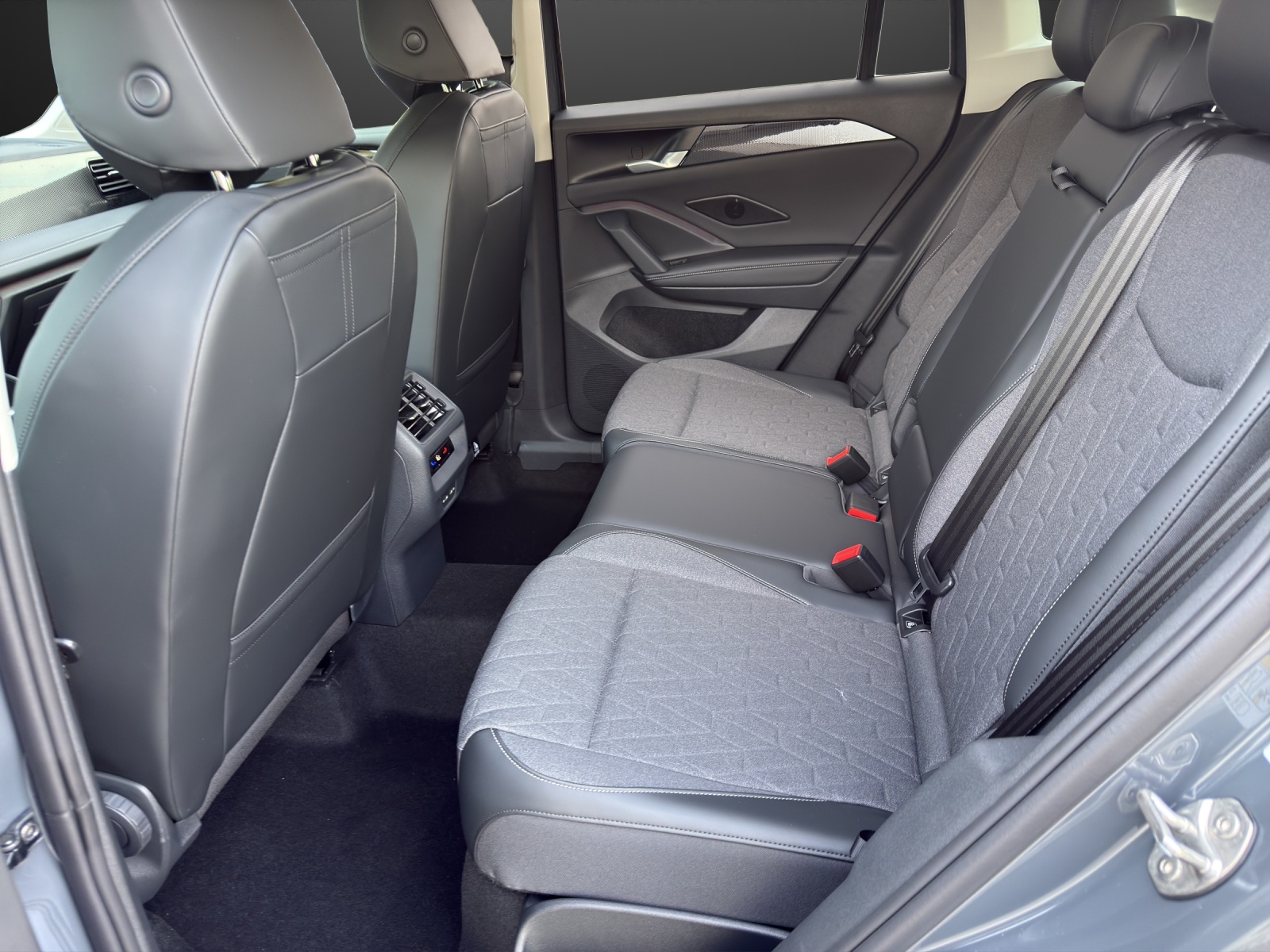 VW Tiguan 1.5 TSI evo2 mHEV Life DSG-image-9