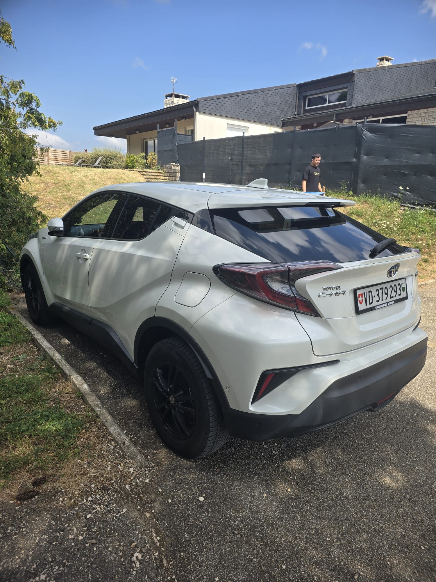 TOYOTA C-HR 1.8 HSD Limited CVT-image-3