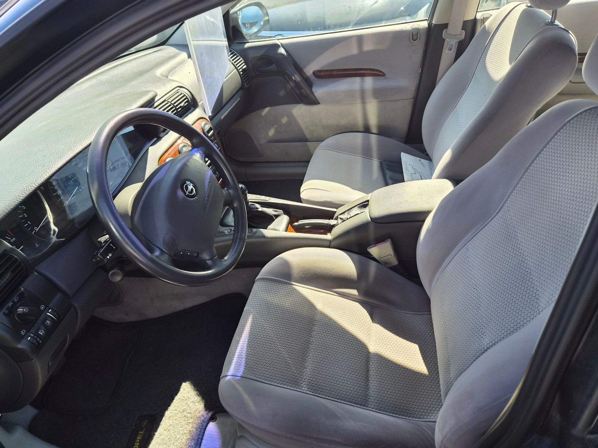 OPEL Omega 2.0i 16V CD-image-5