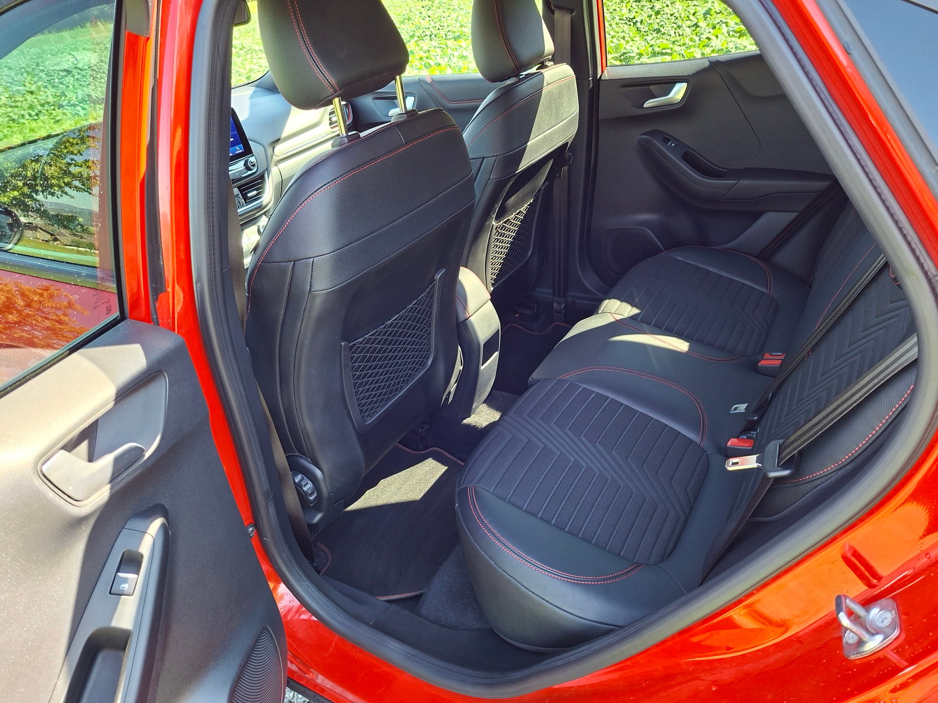 FORD Puma 1.0 MHEV ST-Line-image-17